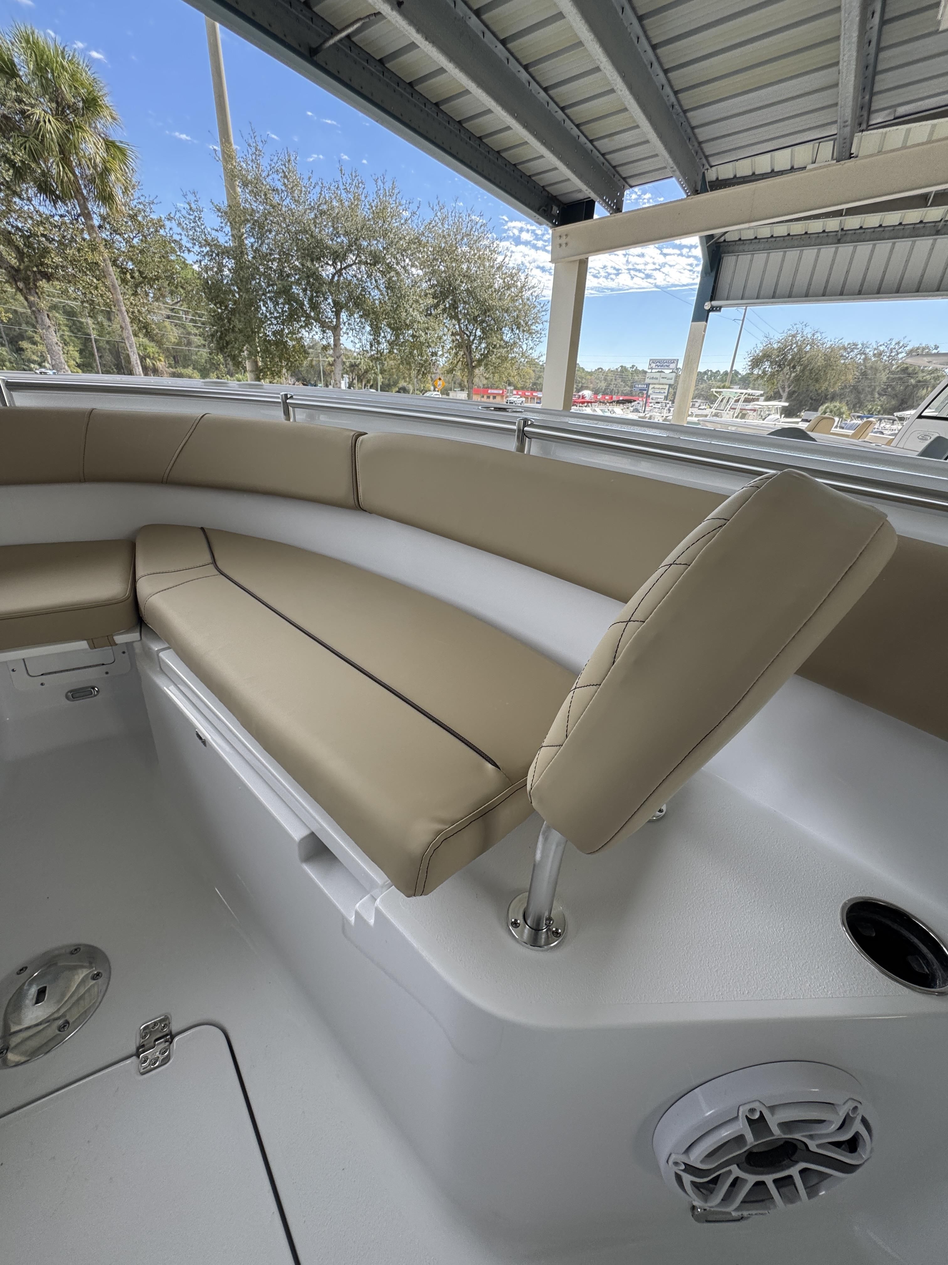 2026 Sportsman Open 252 Center Console - 10