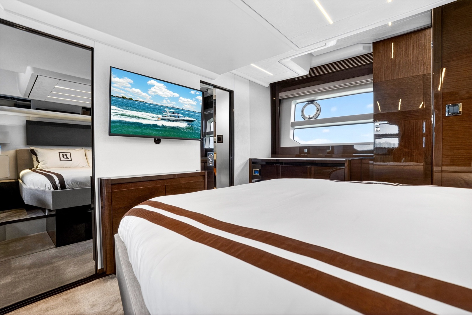 2023 Prestige 590 - Image 46