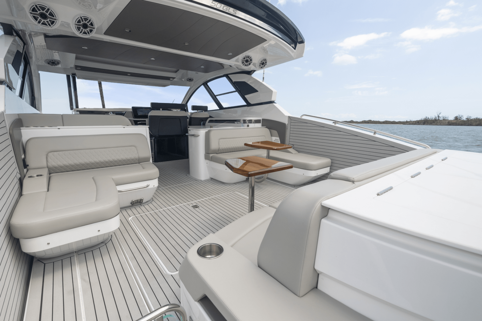 2026 Cruisers Yachts 50GLS OB - Image 65