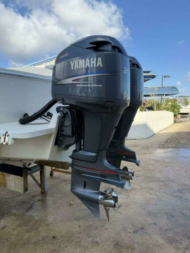 2004 Regulator — - Image 17