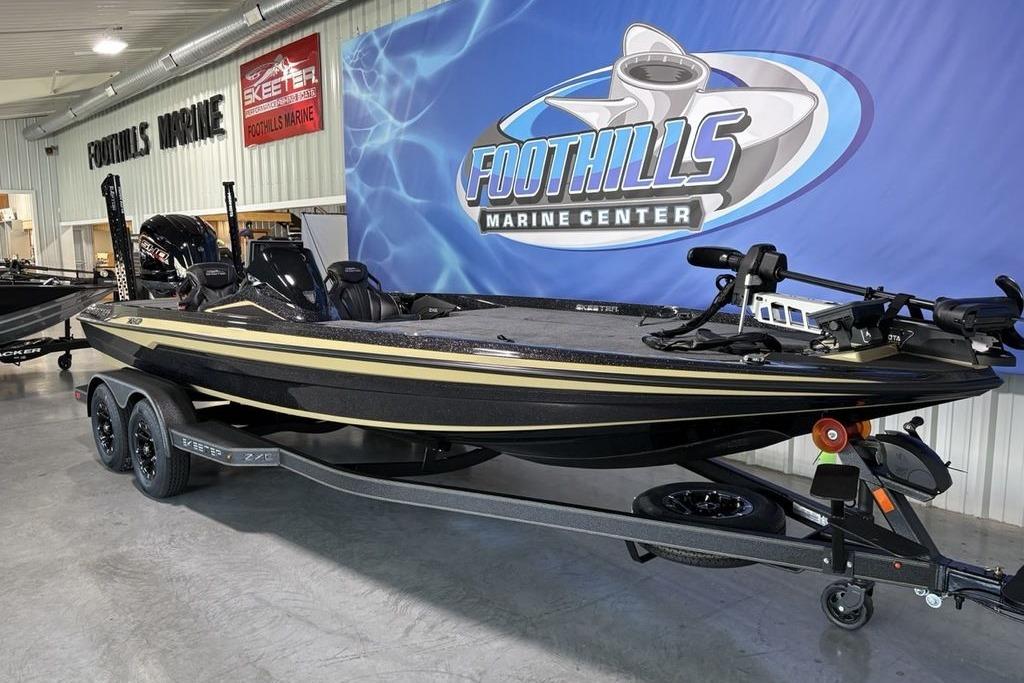 2026 Skeeter ZXE21 boat displayed at Foothills Marine Center showroom.