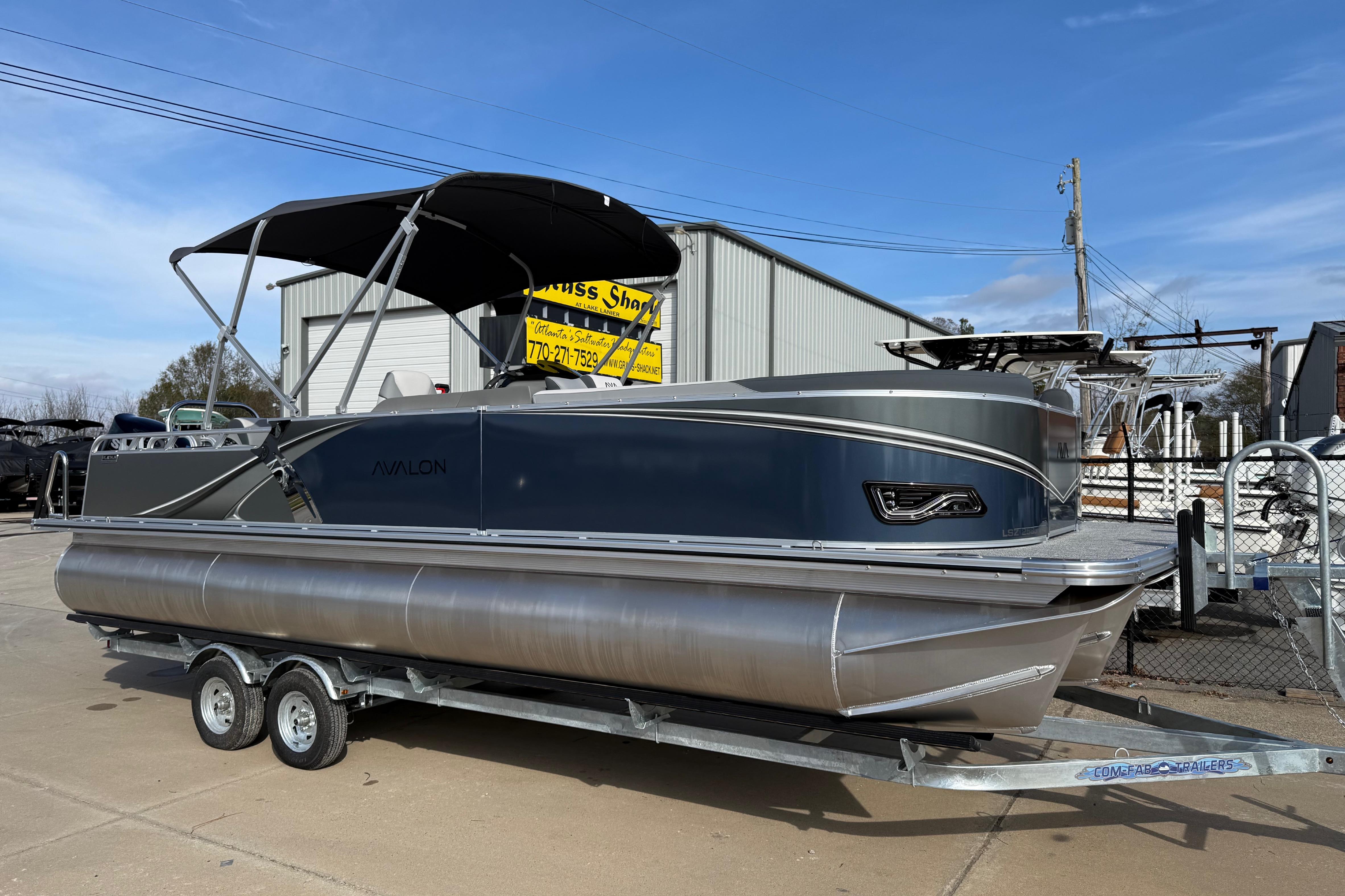 2026 Avalon LSZ Versatile Rear Lounge