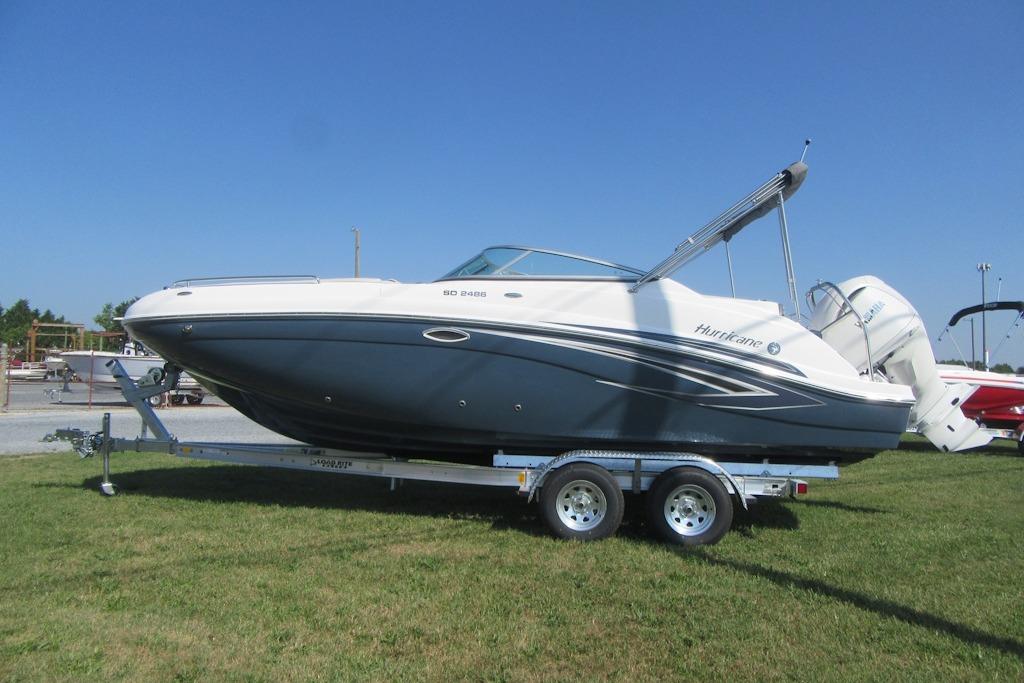 2027 Hurricane SunDeck 2486 OB