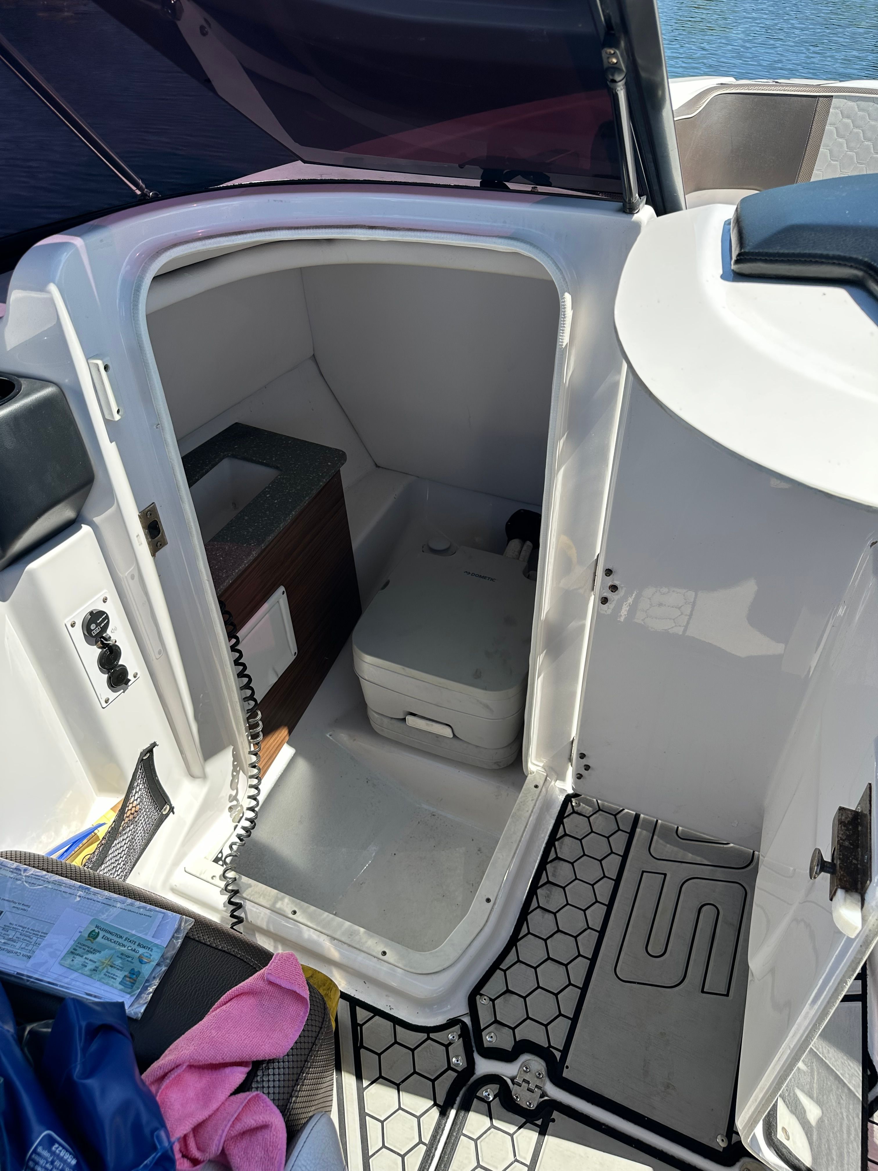 2019 Scarab 255 ID - 7
