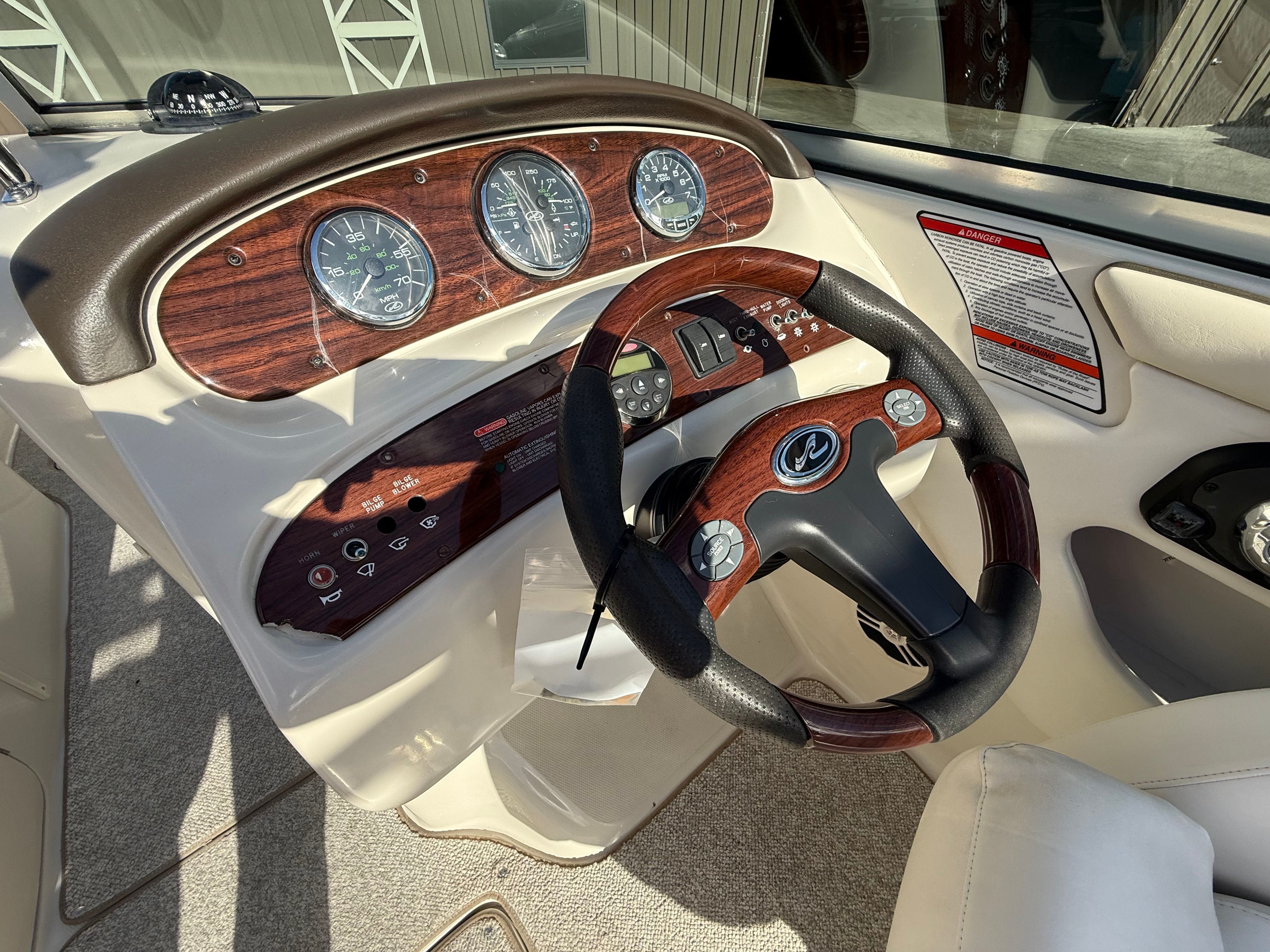 2008 Sea Ray 240 Sundeck - 8