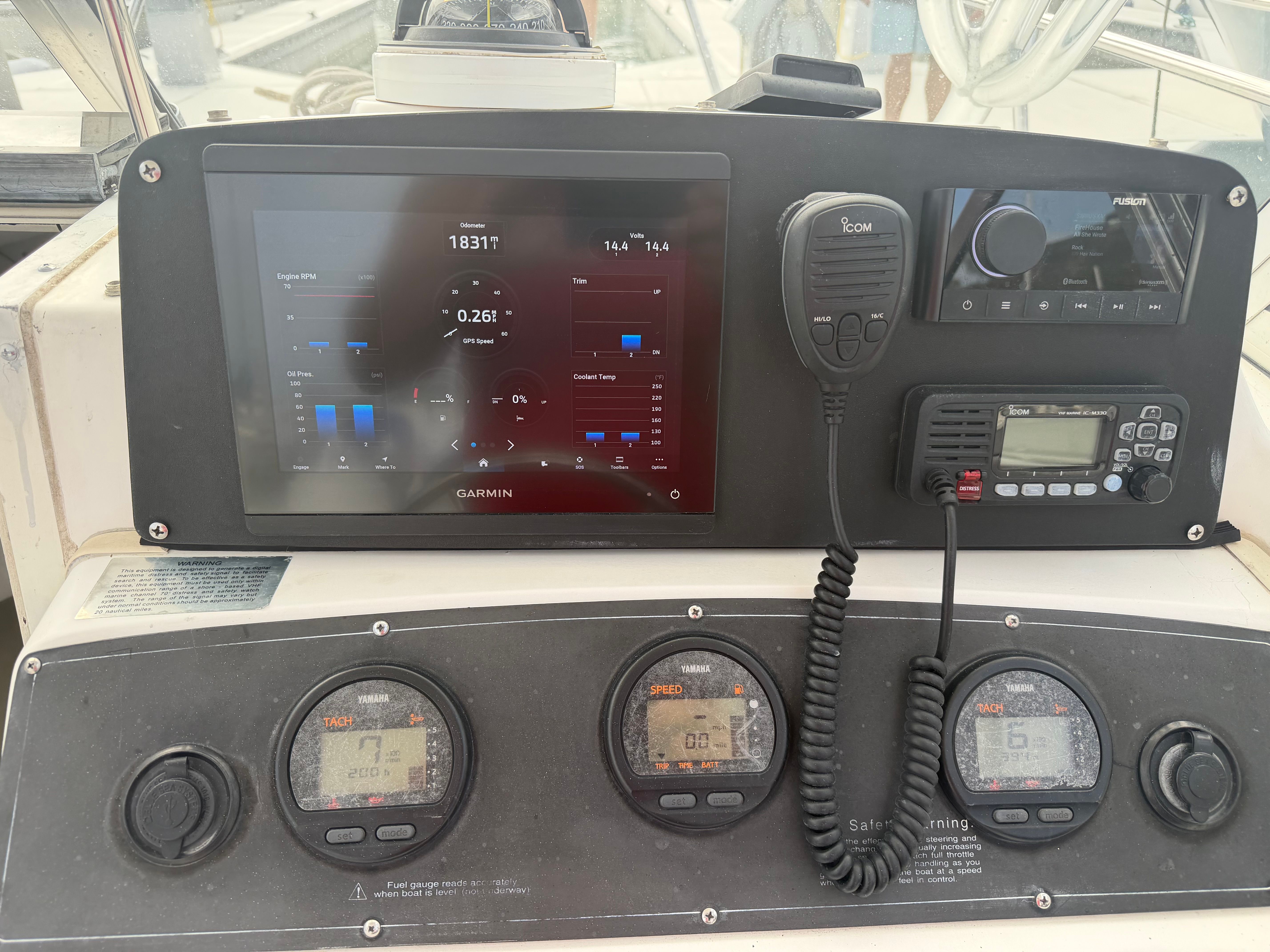 1997 Boston Whaler Conquest - 8