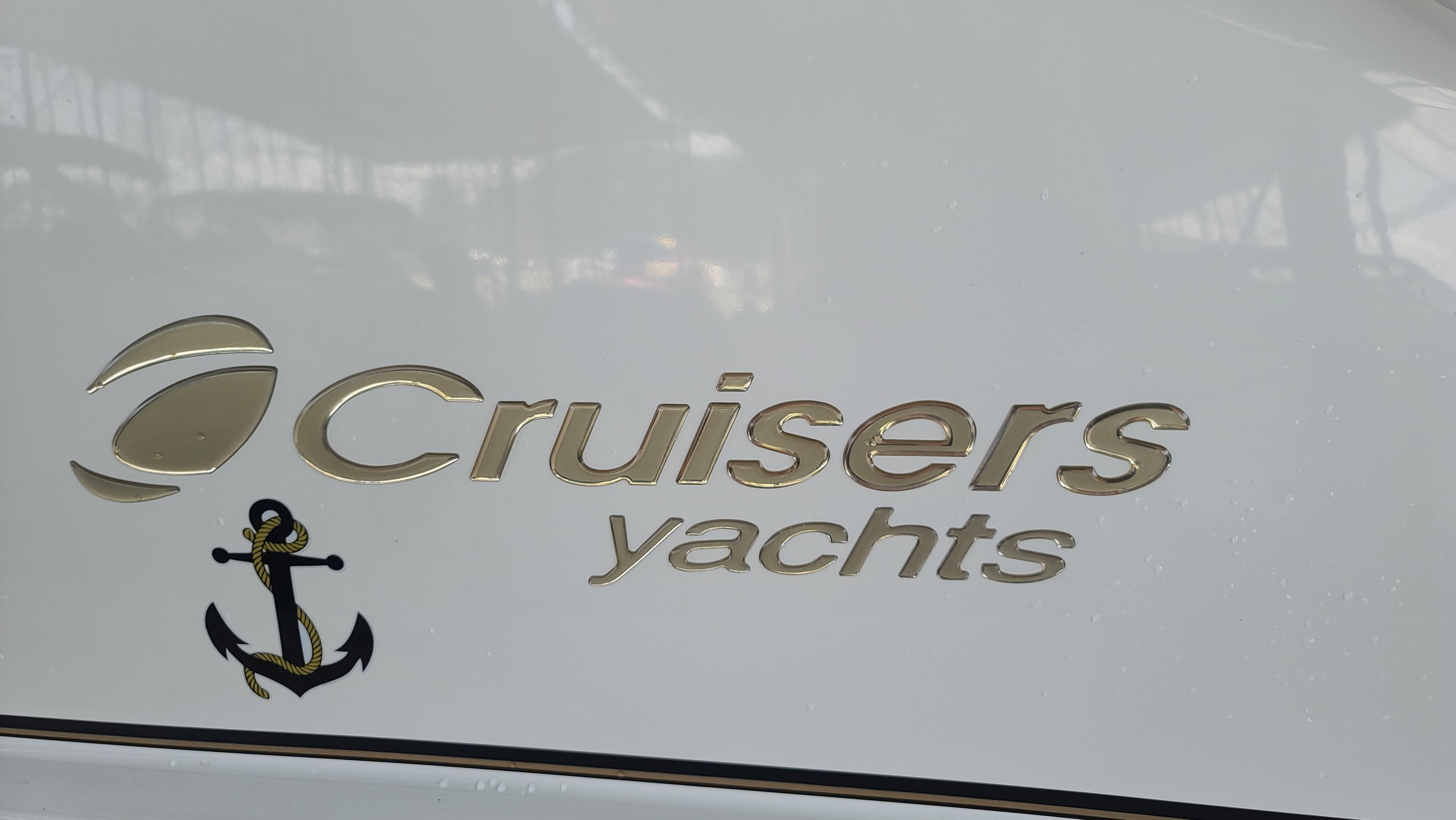 1999 Cruisers Yachts 3075 Rogue - 50