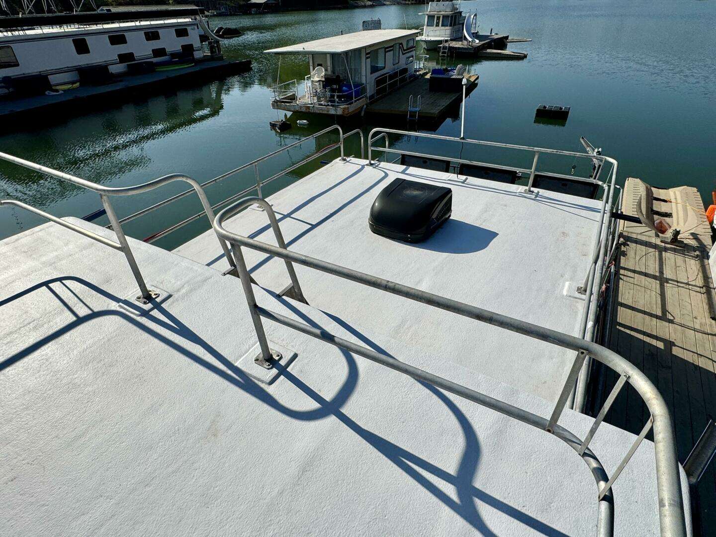 1977 Sumerset 14 x 58 Aluminum Hull Houseboat with Catwalks - Image 87