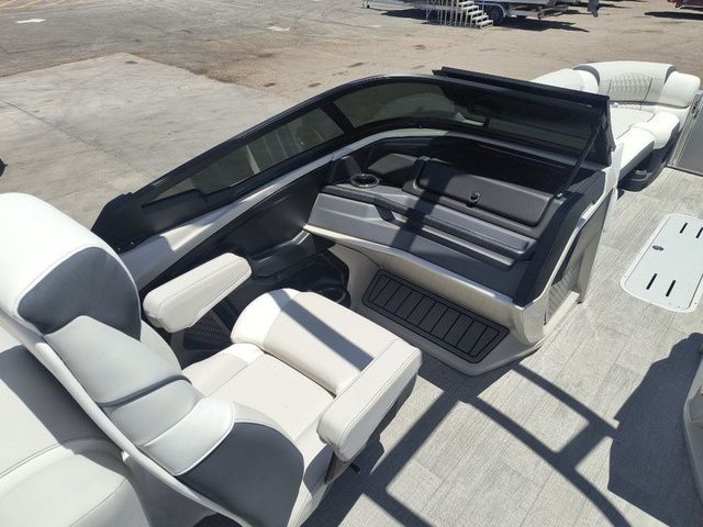 2026 Avalon Catalina Quad Lounger Windshield 27 FT - 14