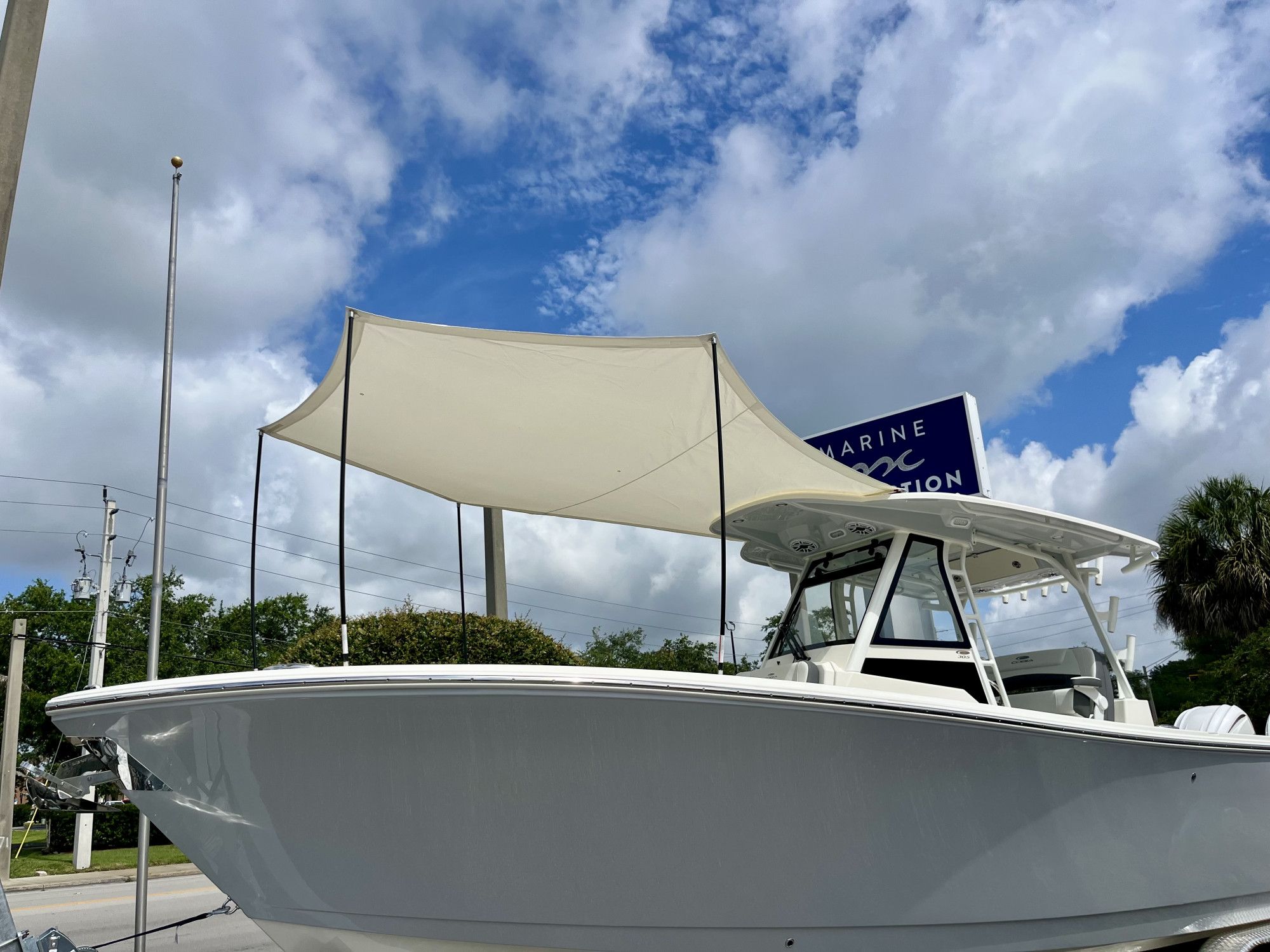 2026 Cobia 305 Center Console - 48