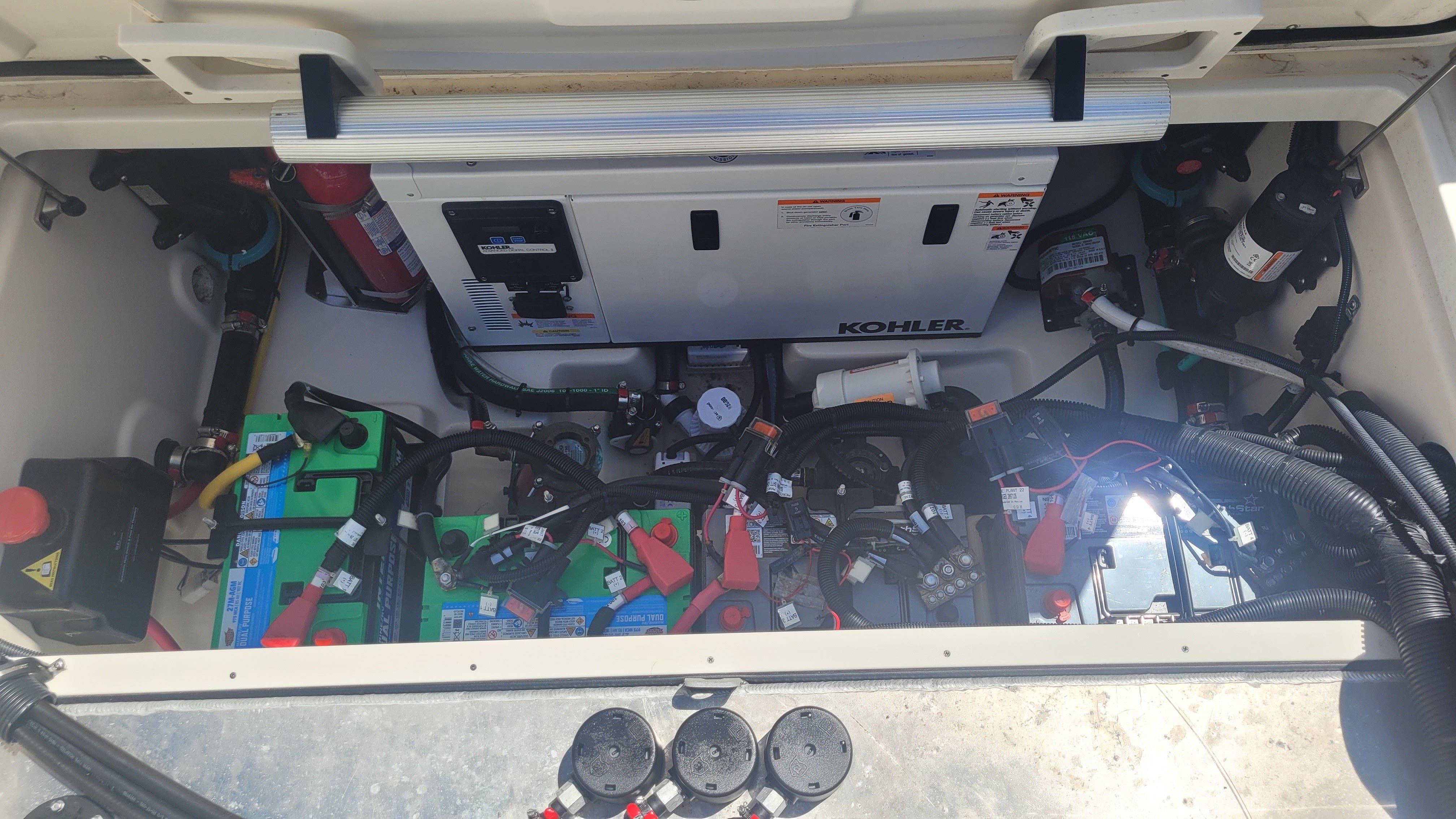 2019 Boston Whaler 315 Conquest - 8