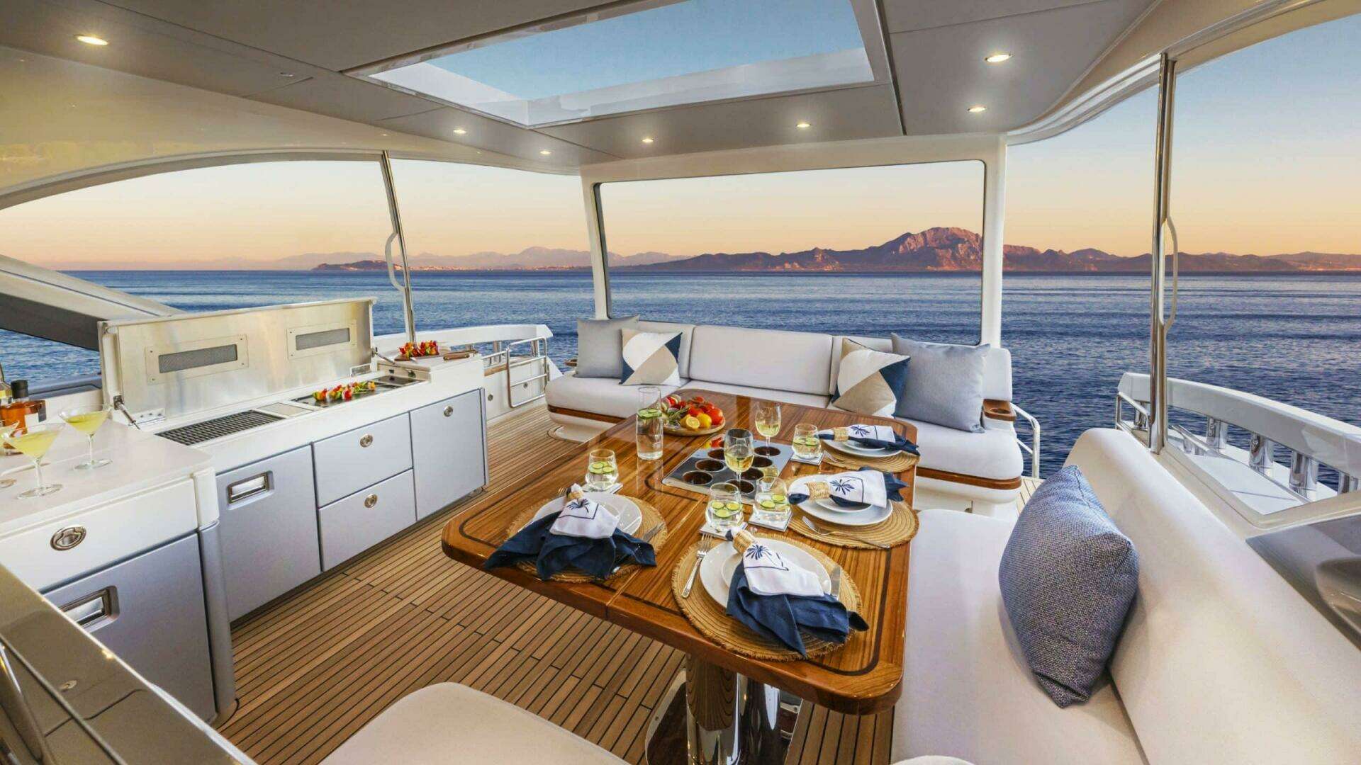 2026 Riviera 6800 Sport Yacht Platinum Edition - Image 10