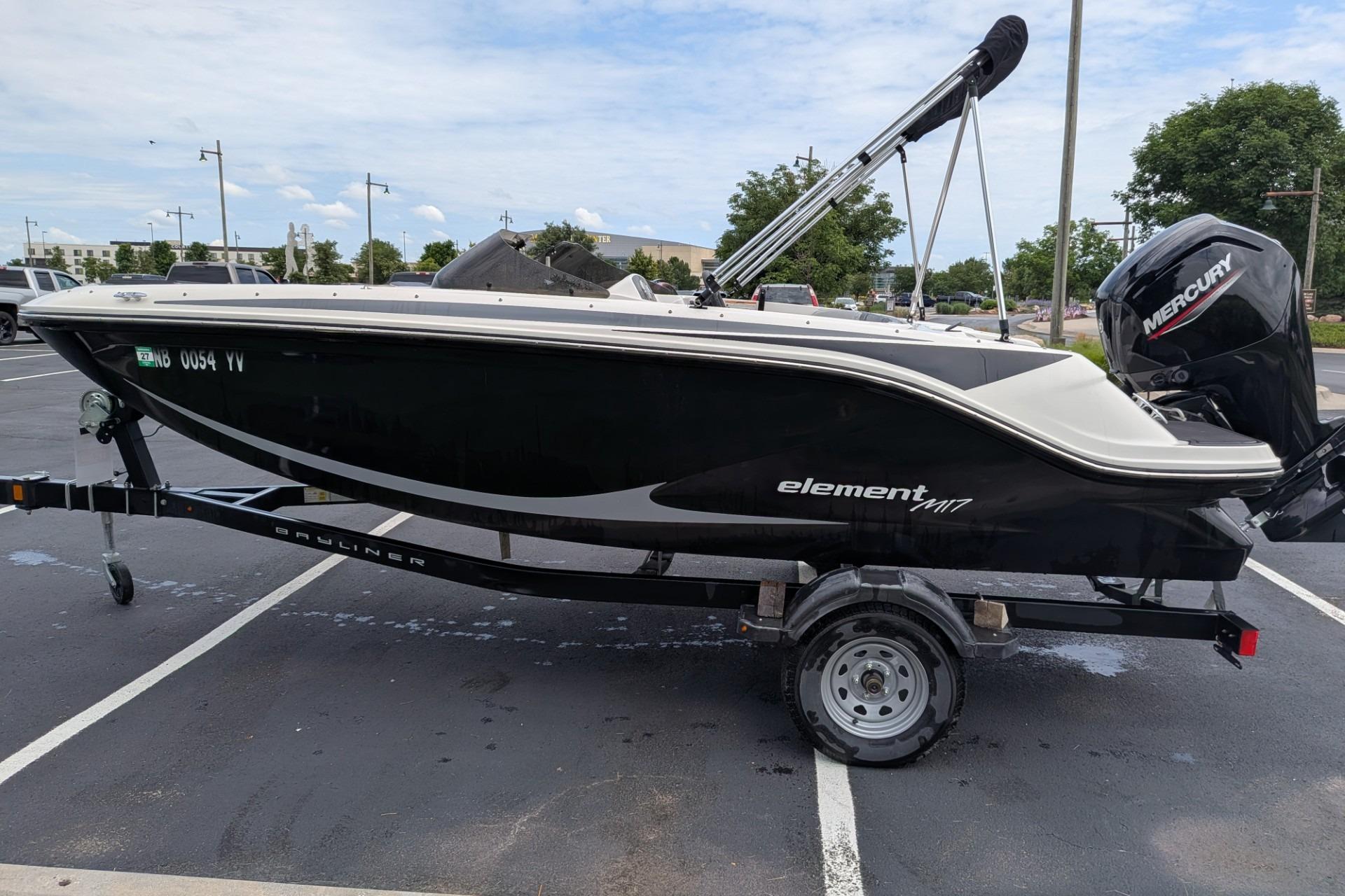 2023 Bayliner Element M17
