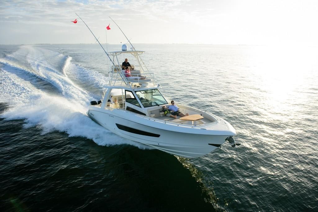 2026 Boston Whaler 420 Outrage