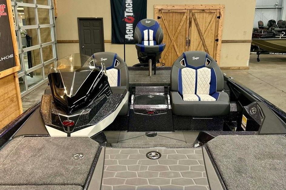 2026 Ranger Z521R Cup-Equipped boat interior with stylish seating and modern dashboard.