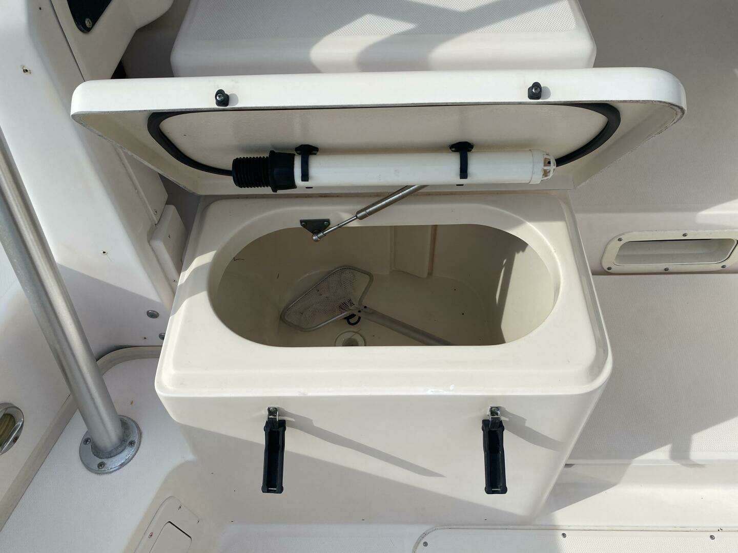 2005 Grady-White Marlin 300 - Image 3