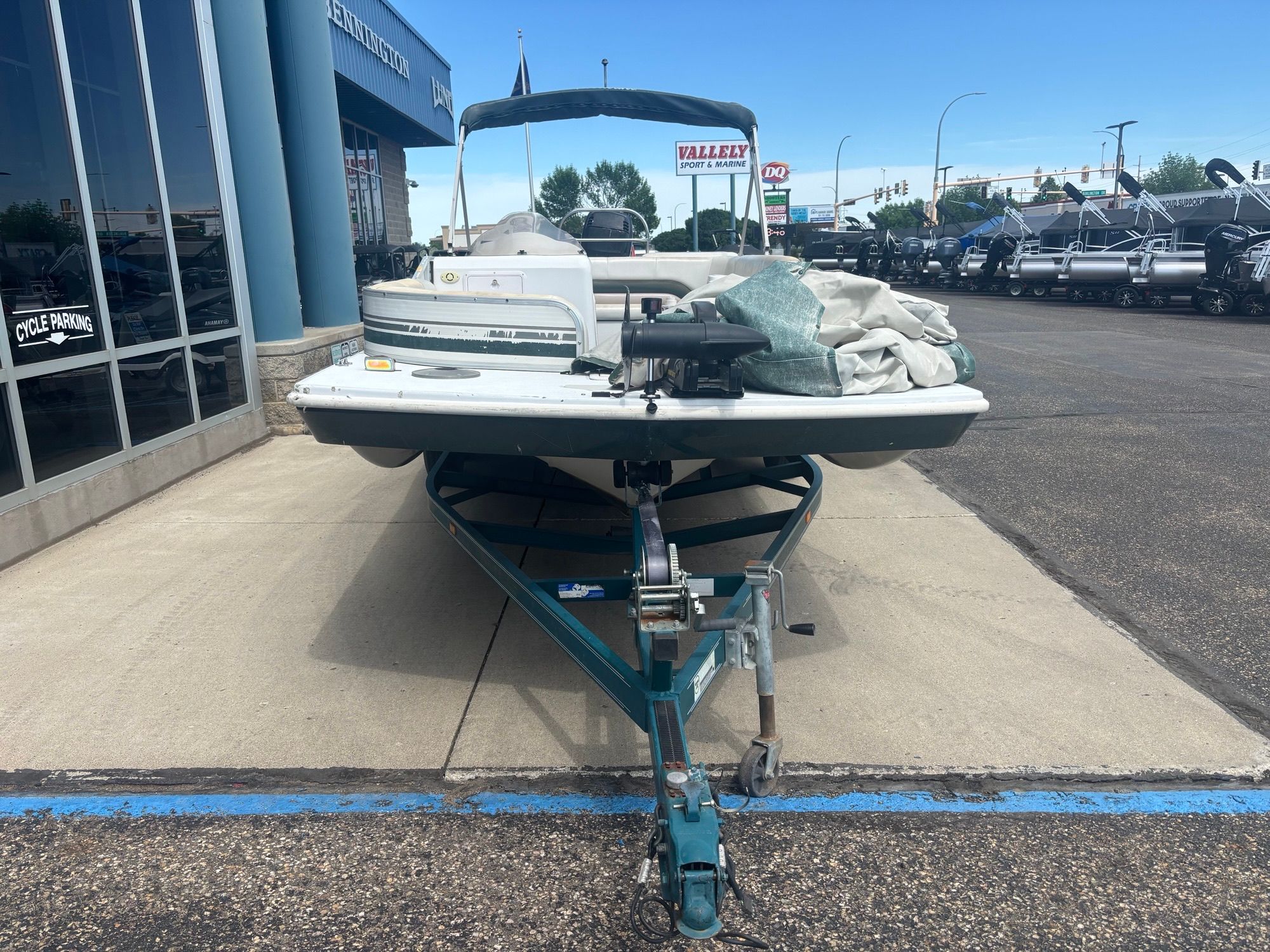 2001 Hurricane 228R Deckboat - 12
