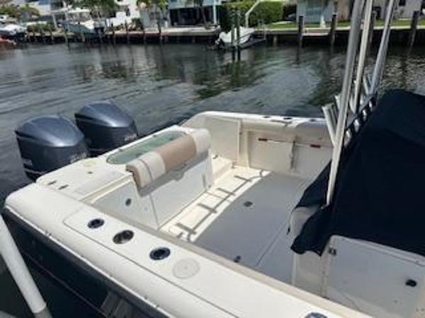 2011 Pursuit C 280 Center Console - 40