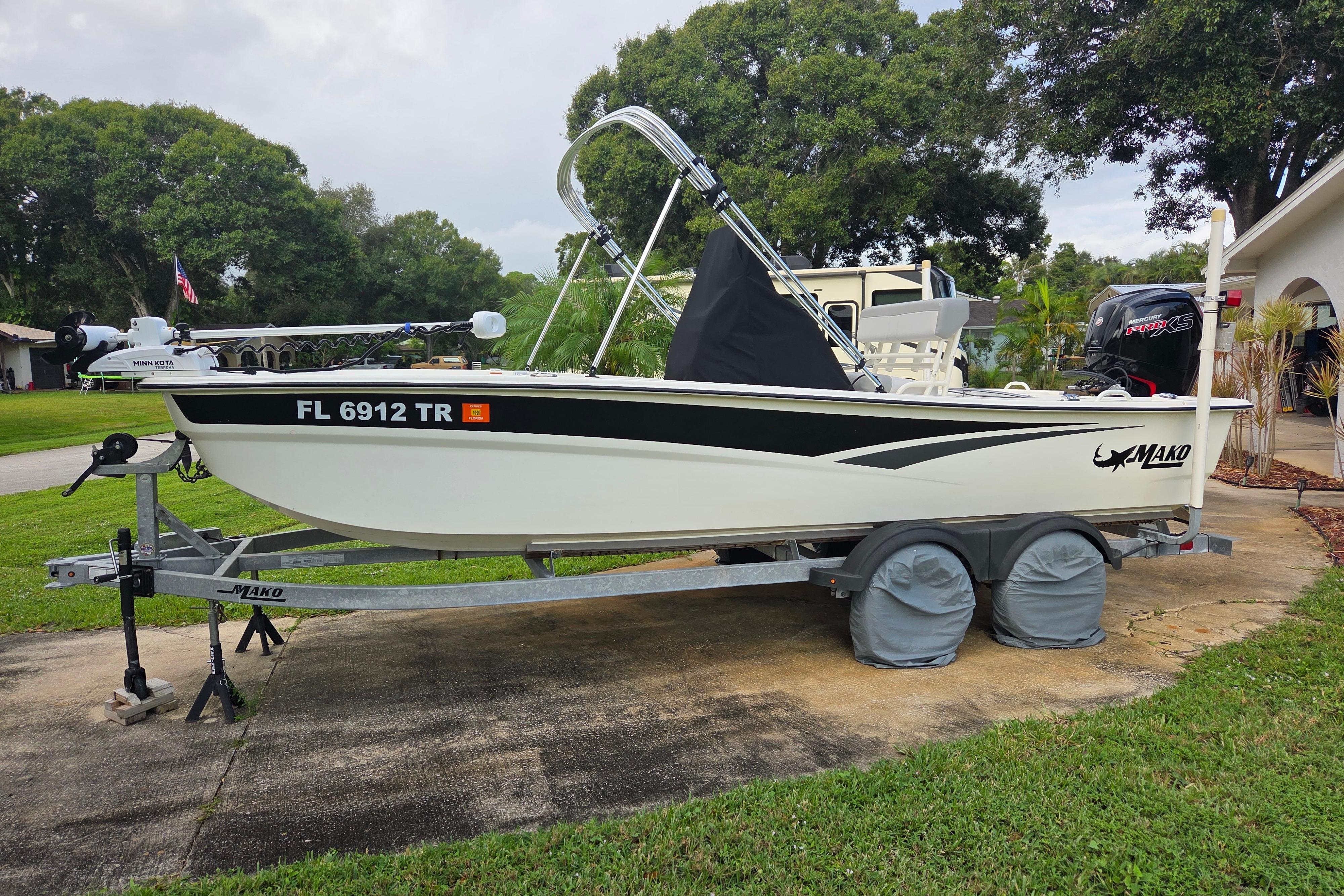 2023 Mako Pro Skiff 19 CC