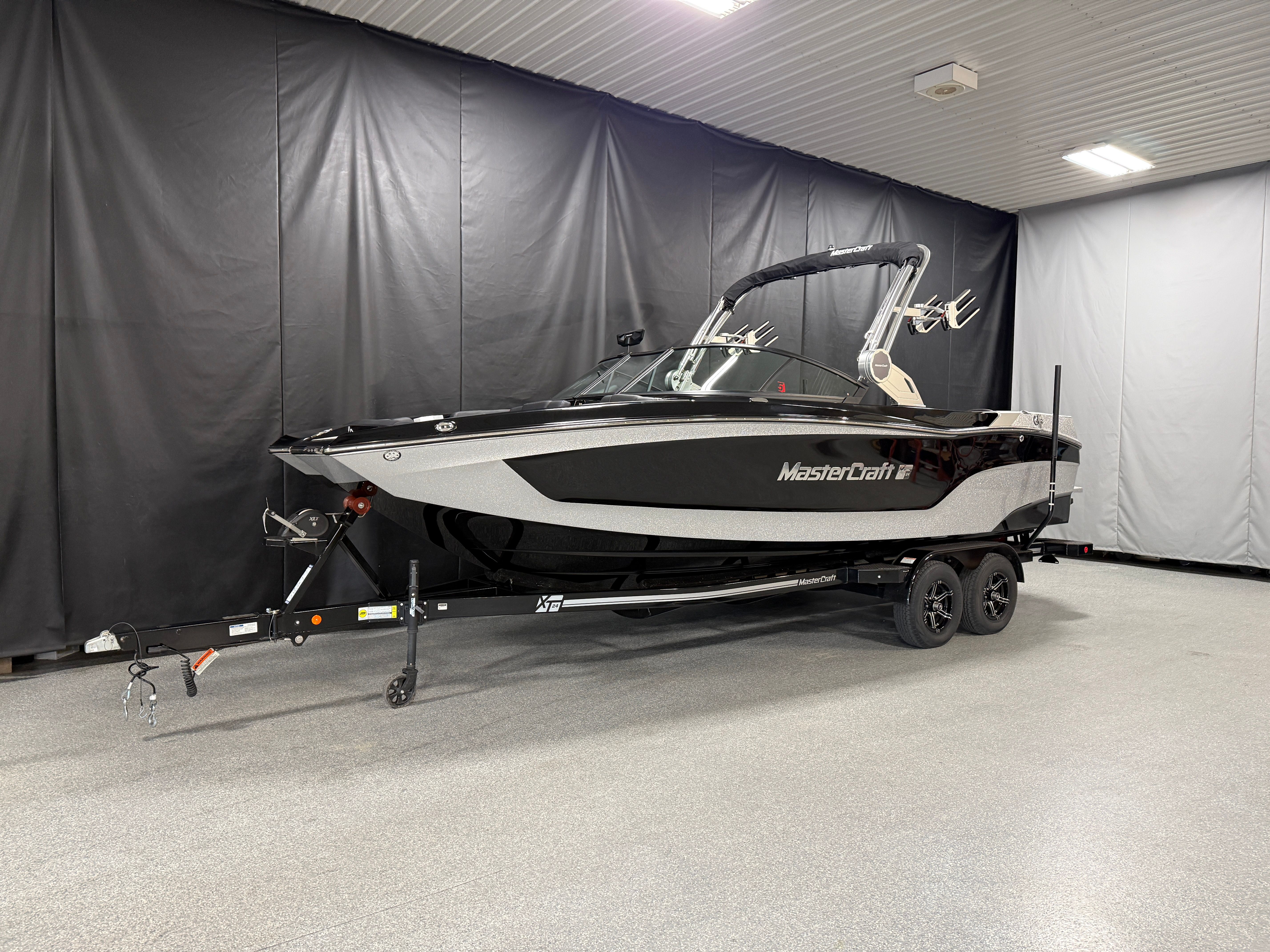 2022 MasterCraft XT24 - 3