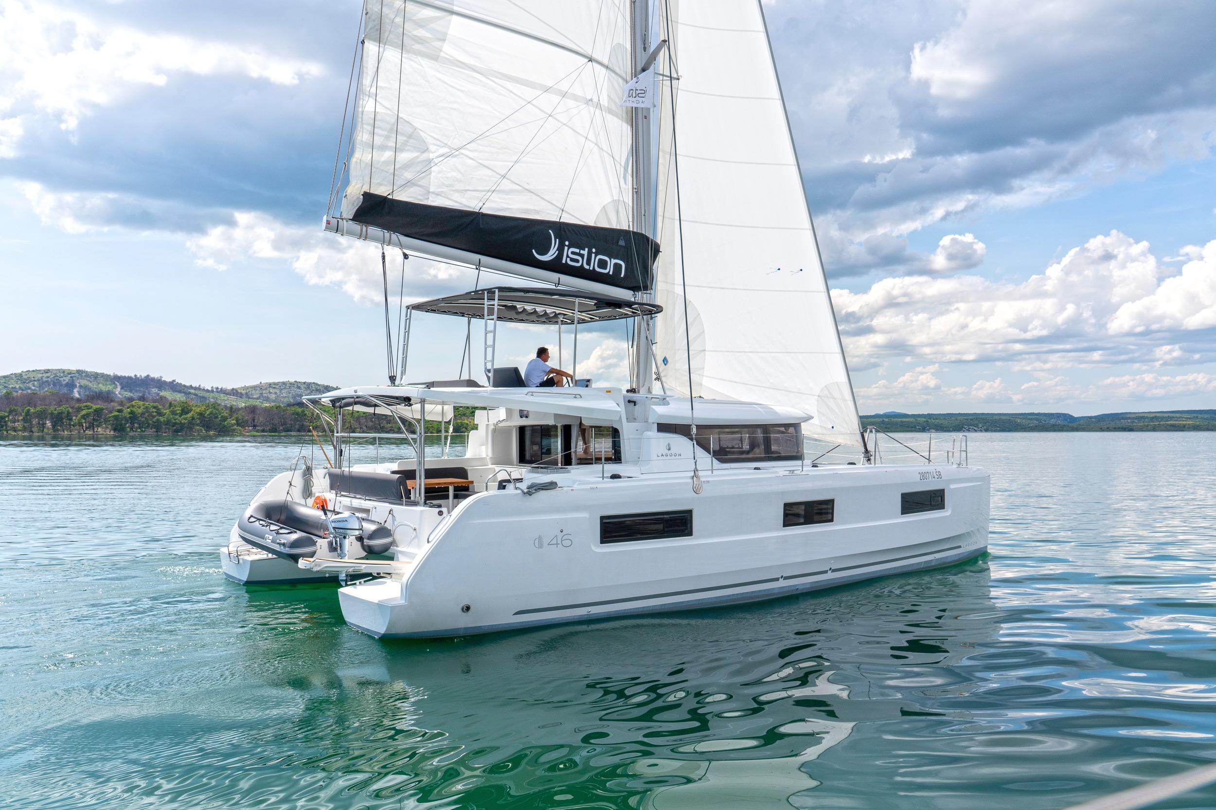 2023 Lagoon 46