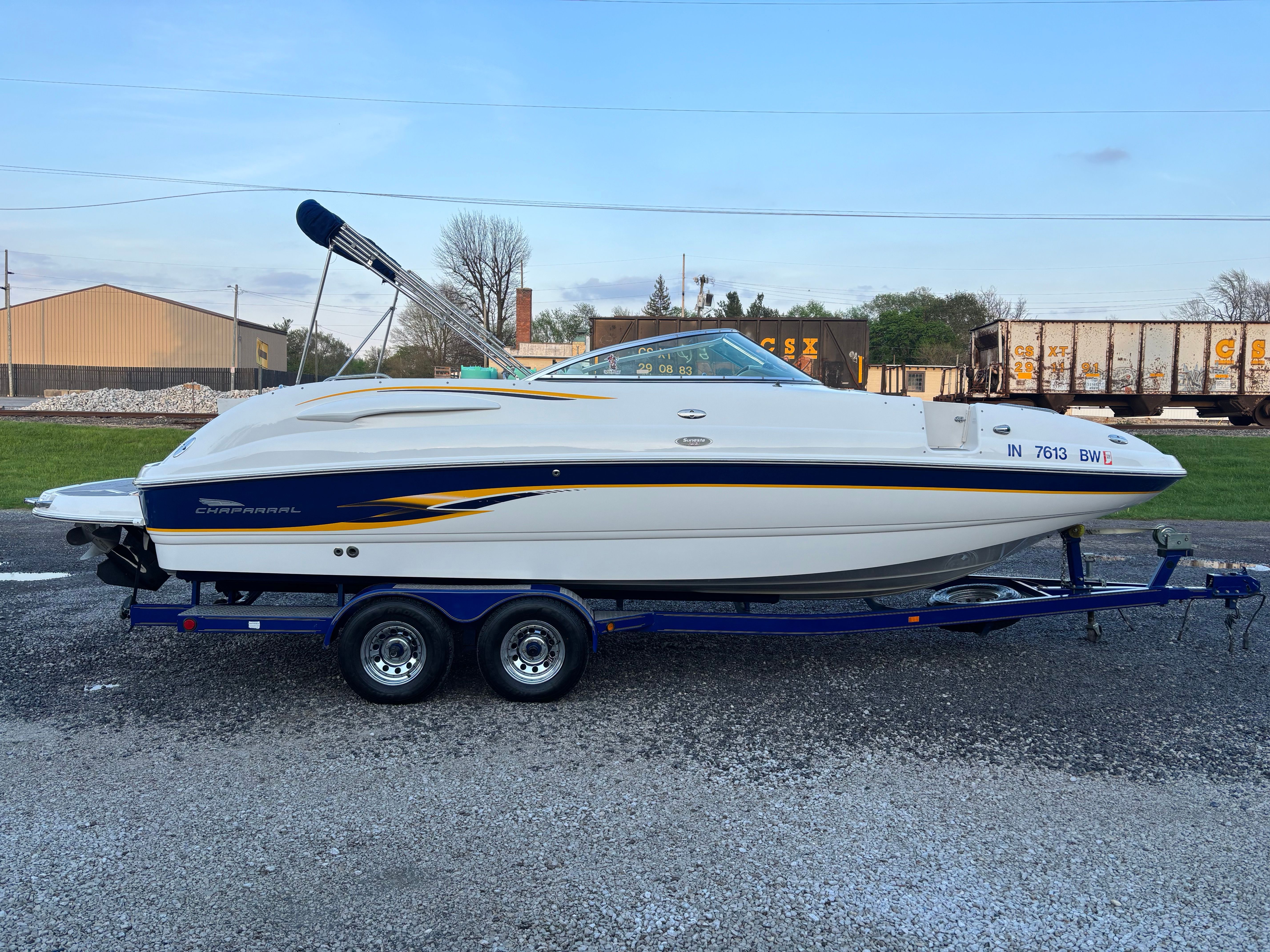 2003 Chaparral Sunesta 243