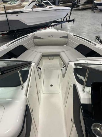 2025 Sea Ray SLX 280 - 4