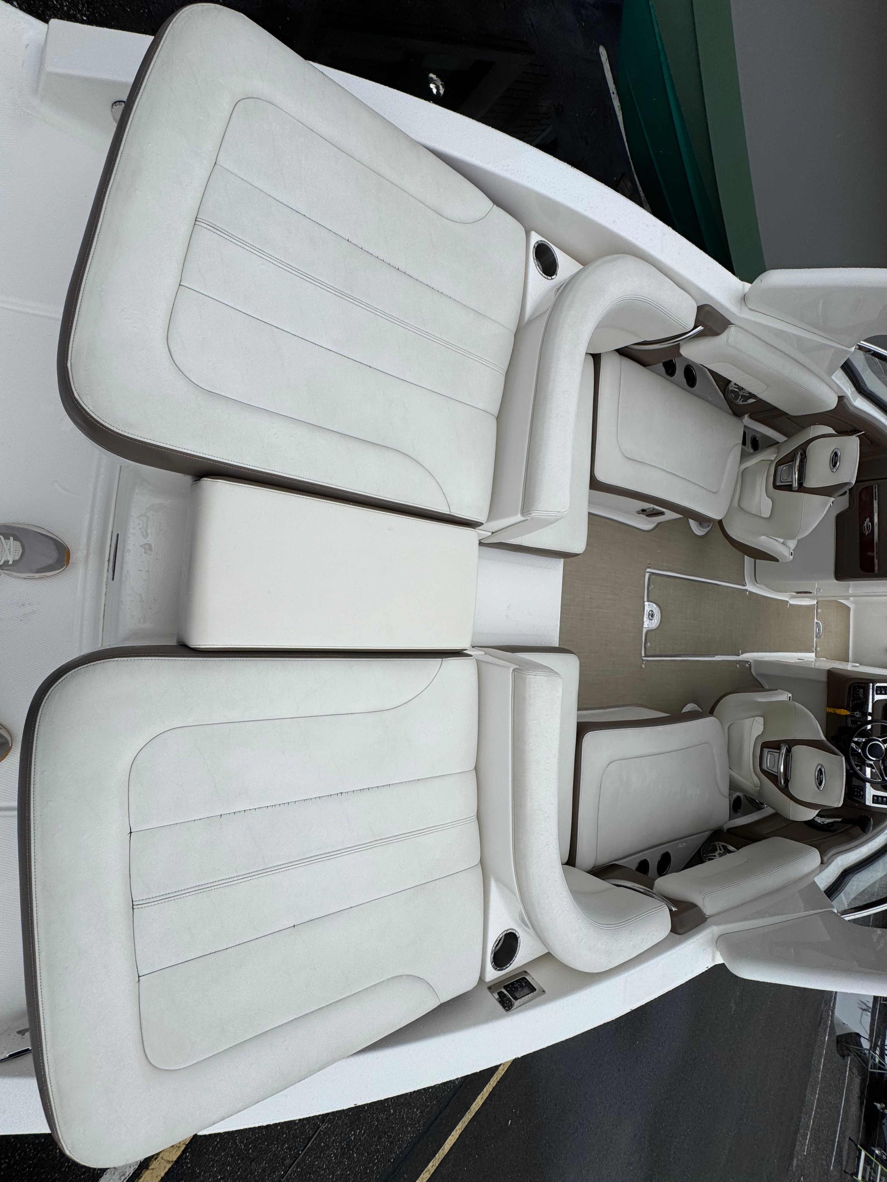 2014 CHAPARRAL 277 SSX - Image 16