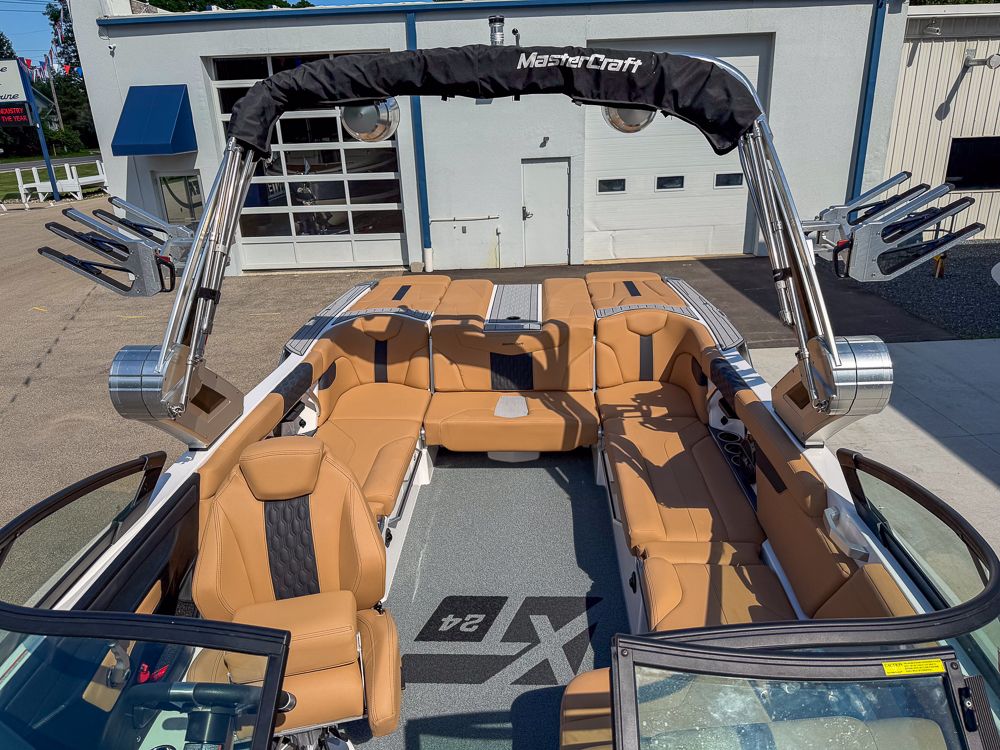 2022 MasterCraft XT24 - 36