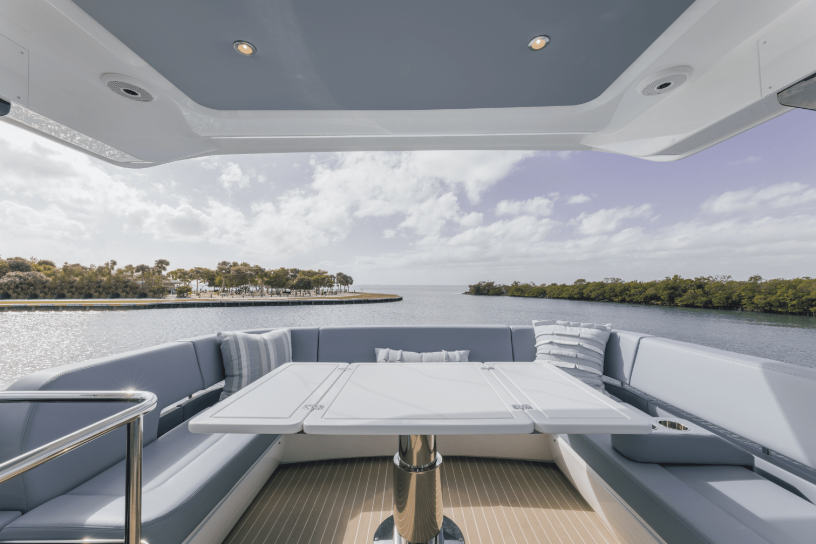 2027 Cruisers Yachts 57 FLY - Image 44