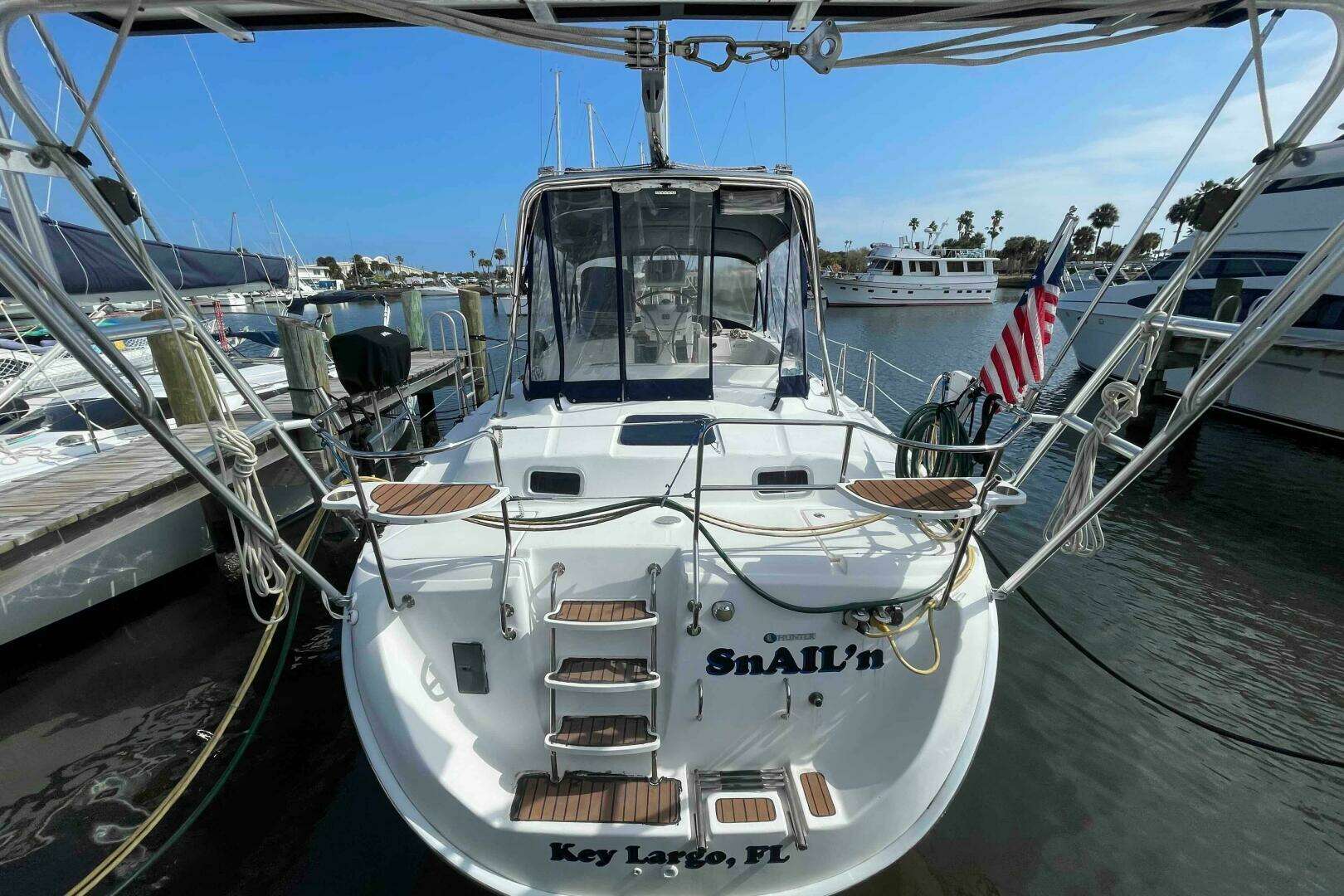 2010 Hunter 45 Center Cockpit - Image 14
