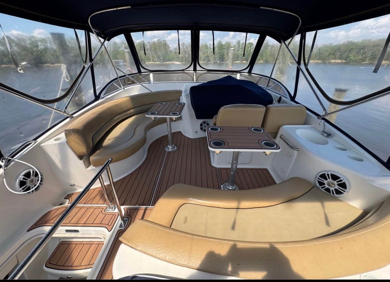 Interior of a 2007 Meridian 411 Sedan yacht with seating area.