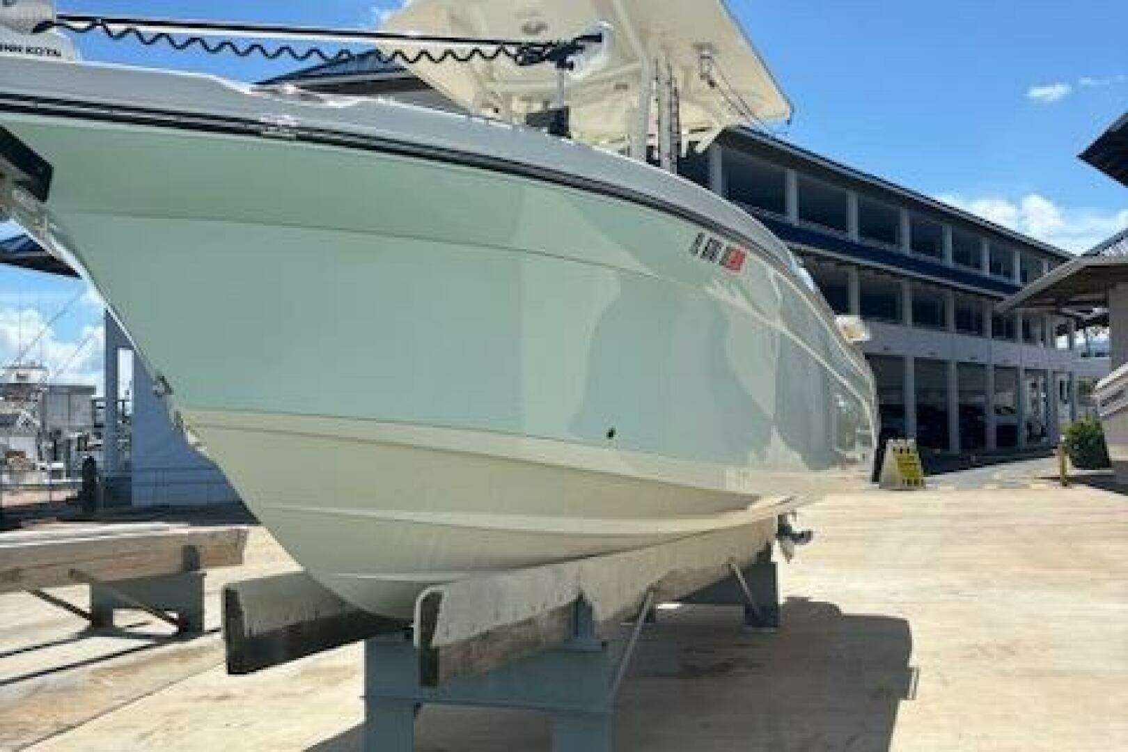 2018 Century 2600 Center Console - Image 30