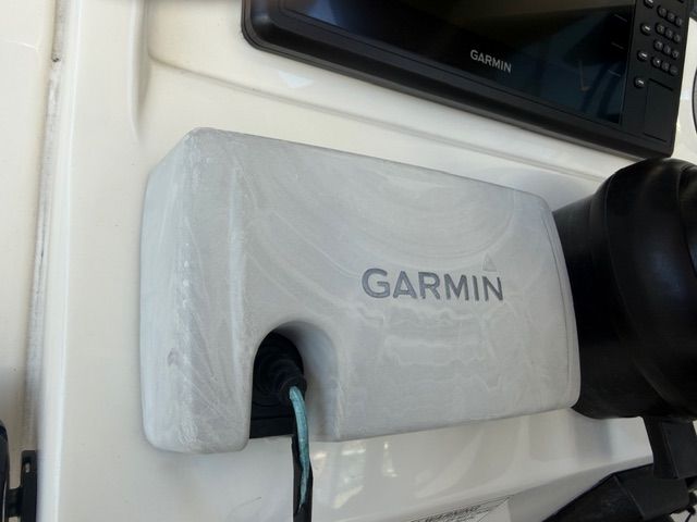 Garmin device on a 2016 Sailfish 275 DC boat.