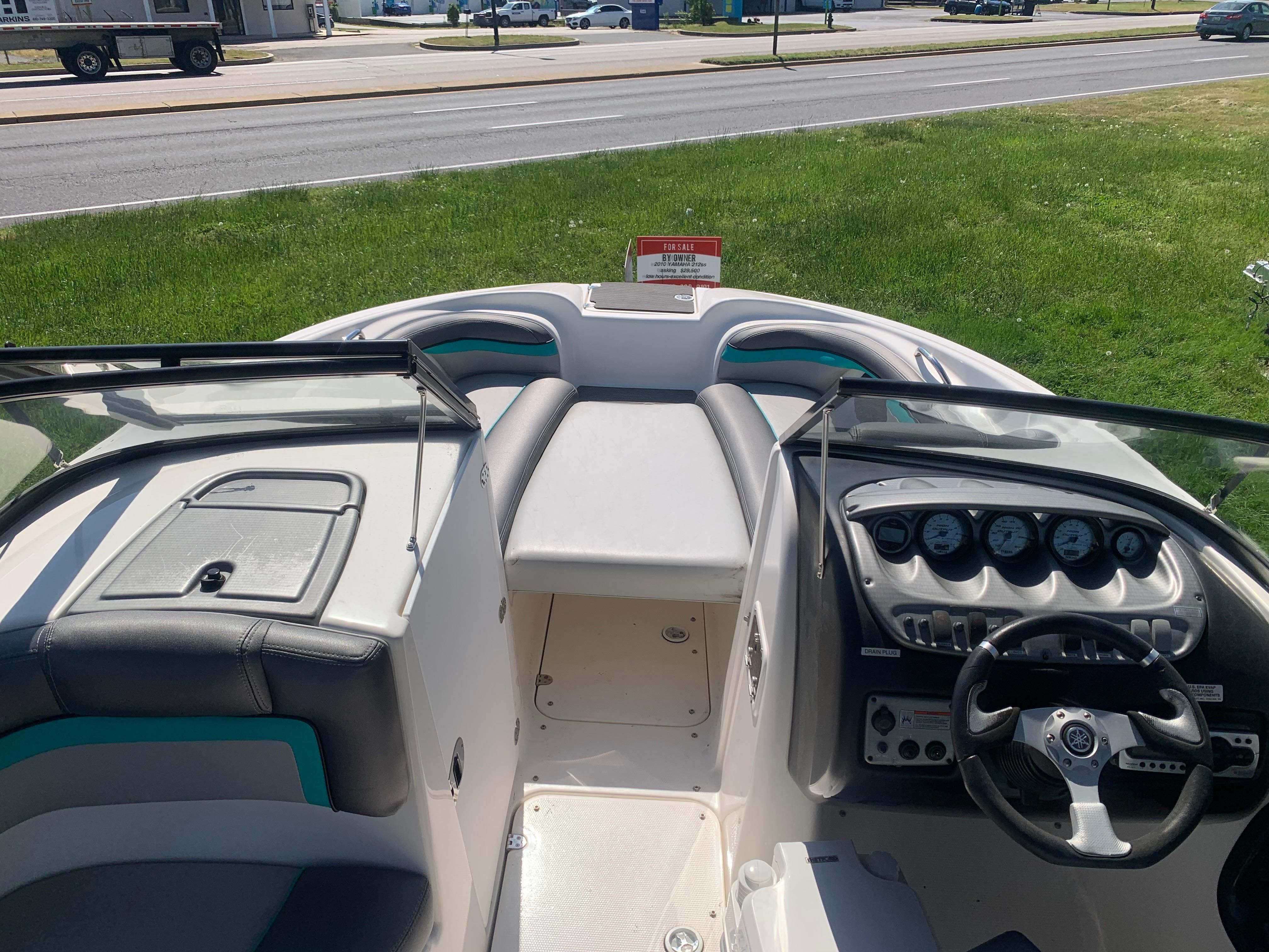 2010 Yamaha Boats 212SS - 12