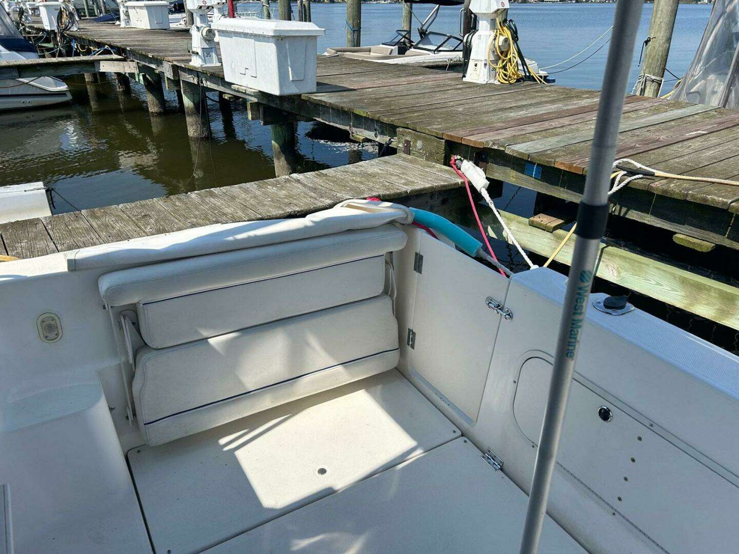 2008 Bayliner Discovery 288 - Image 26