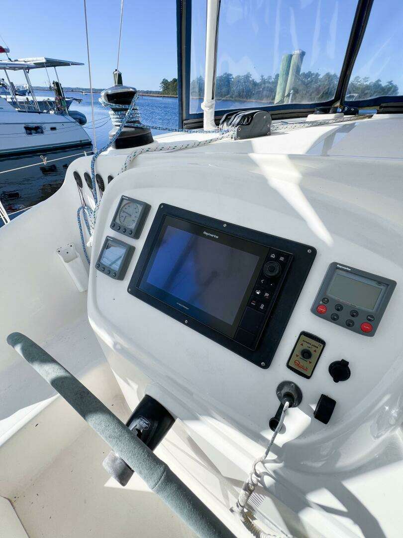 2010 Broadblue 435 - Image 33