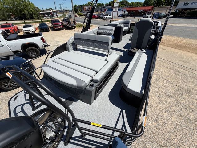 2026 Godfrey Monaco 235 SFL - 250 Suzuki SS - 5