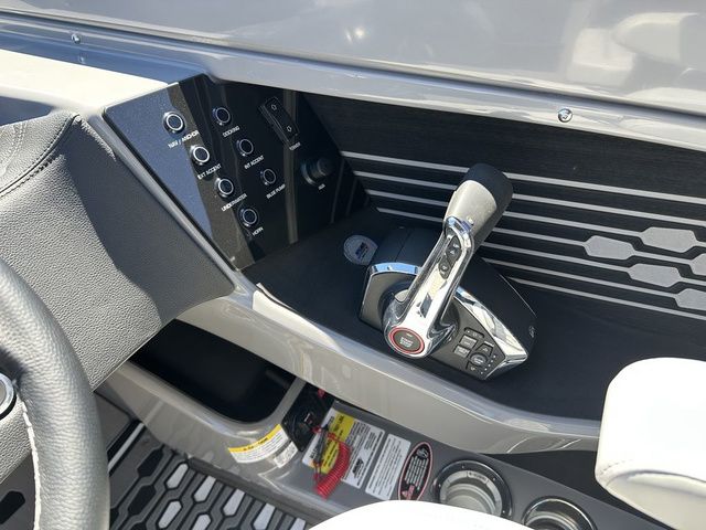 2025 Harris Crowne 250 SL - 18