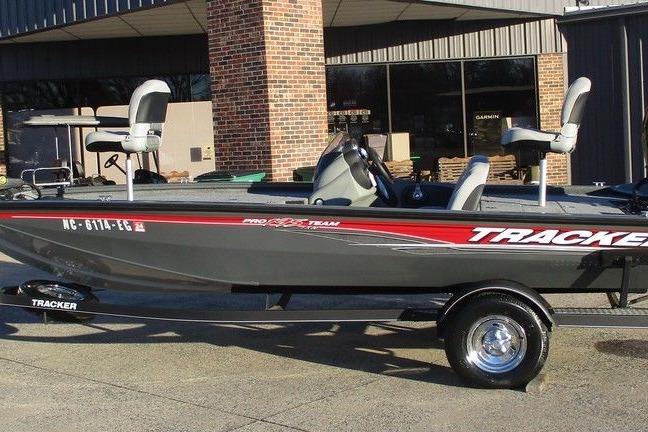 2017 Tracker Pro Team 195 TXW