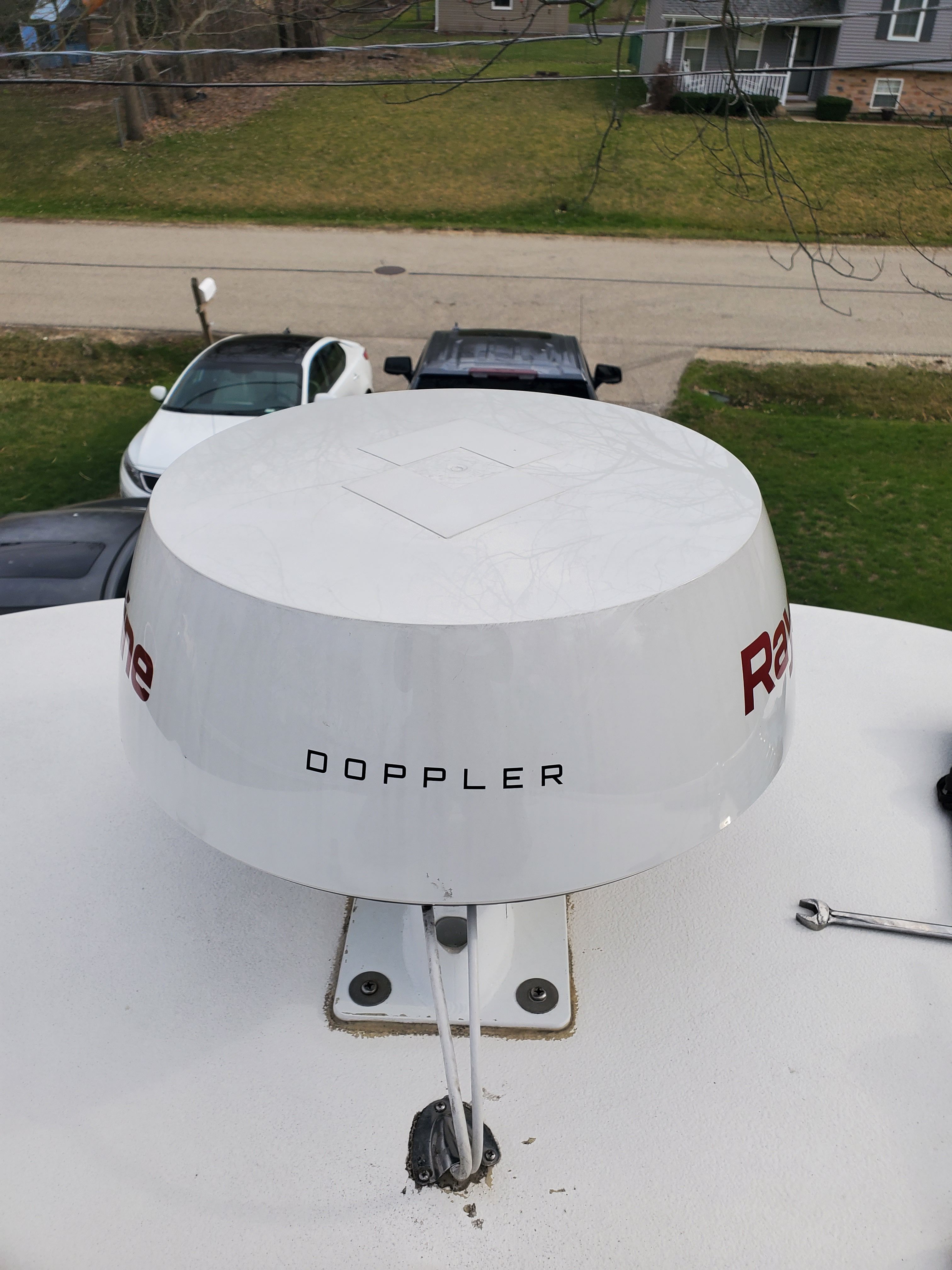 2005 Robalo R265 Walkaround with radar dome Doppler antenna on roof.