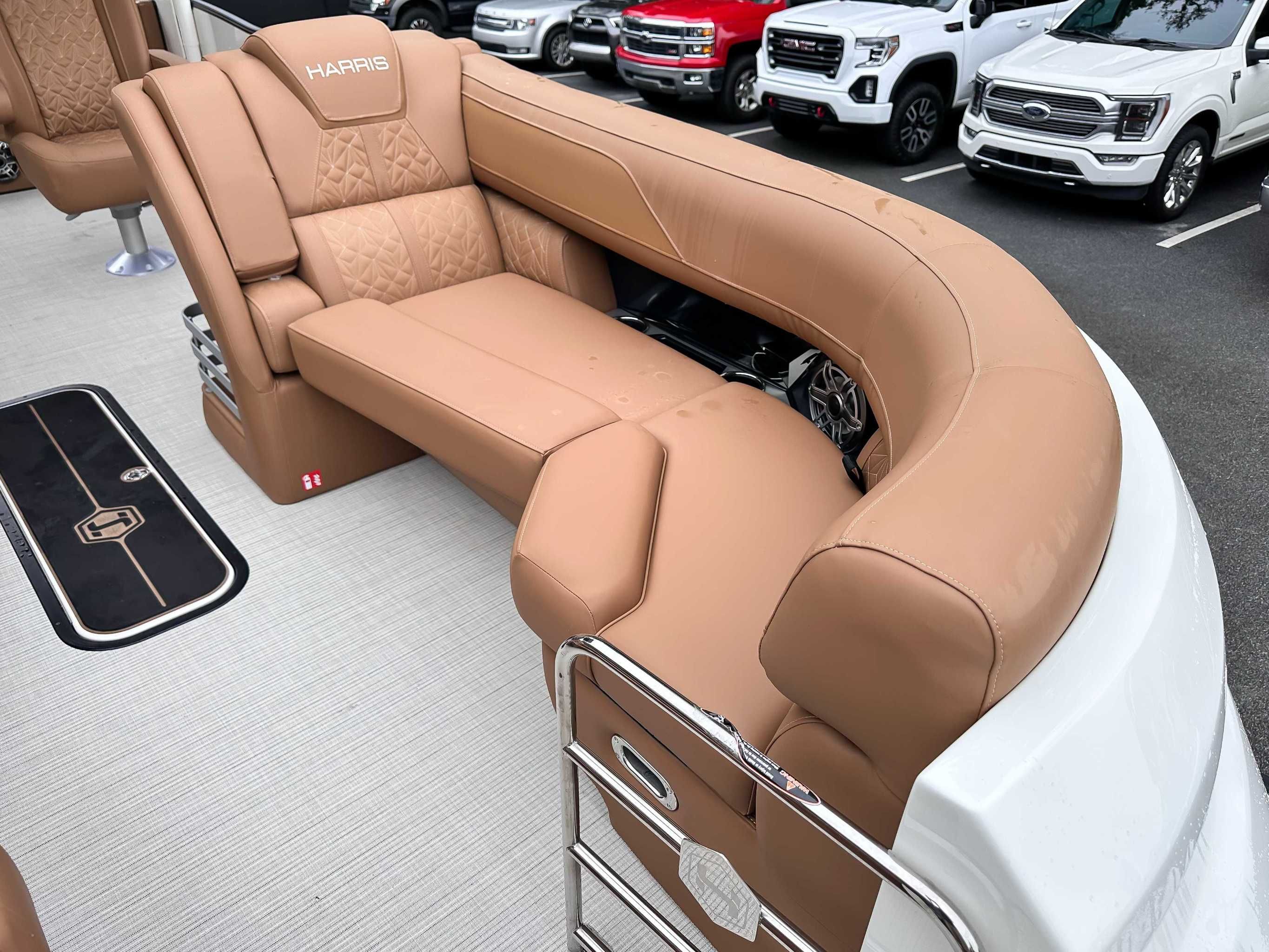Luxurious seating on Harris Grand Mariner 230 SLDH 2025 pontoon boat.