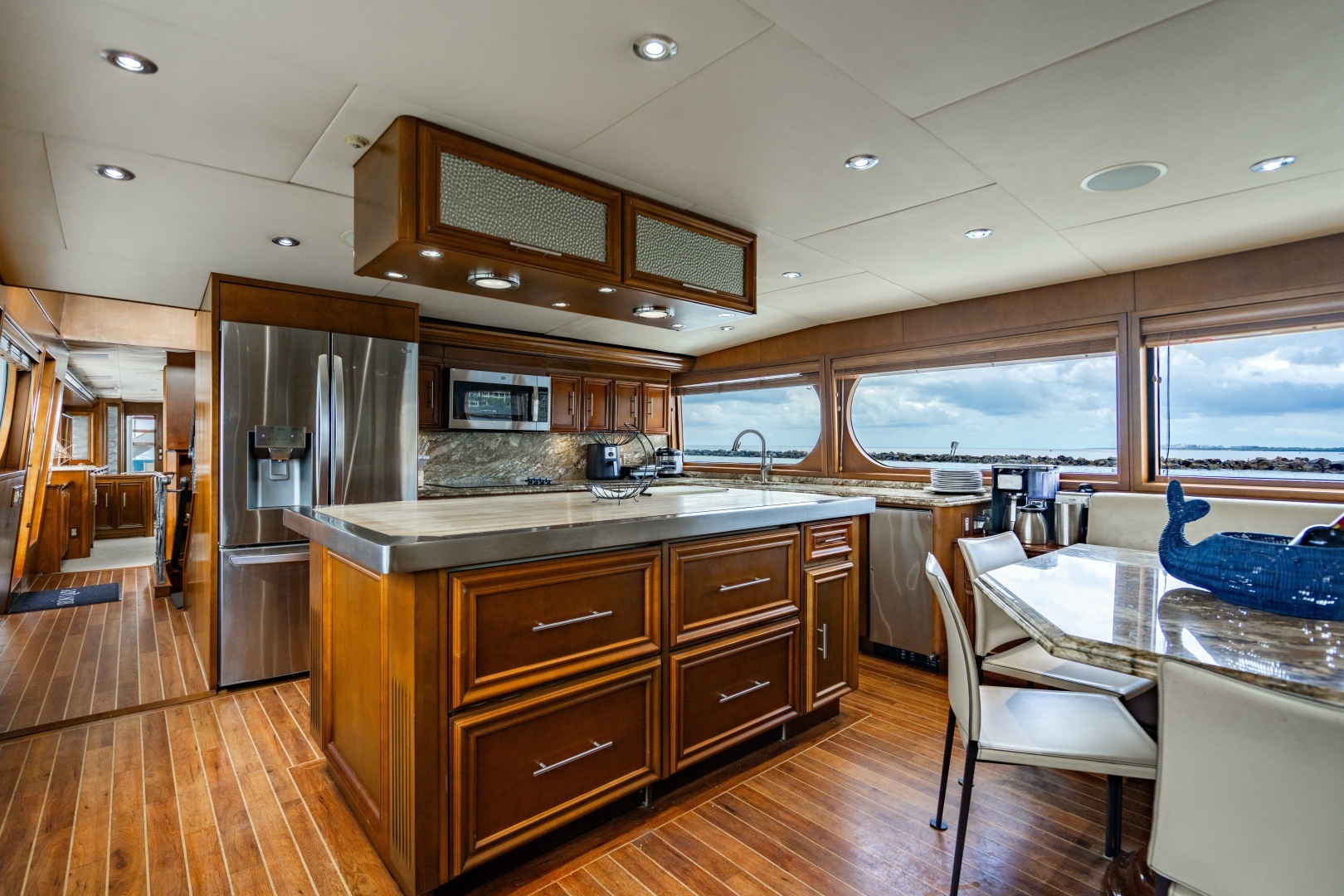 2006 Broward Raised Pilothouse - Image 7