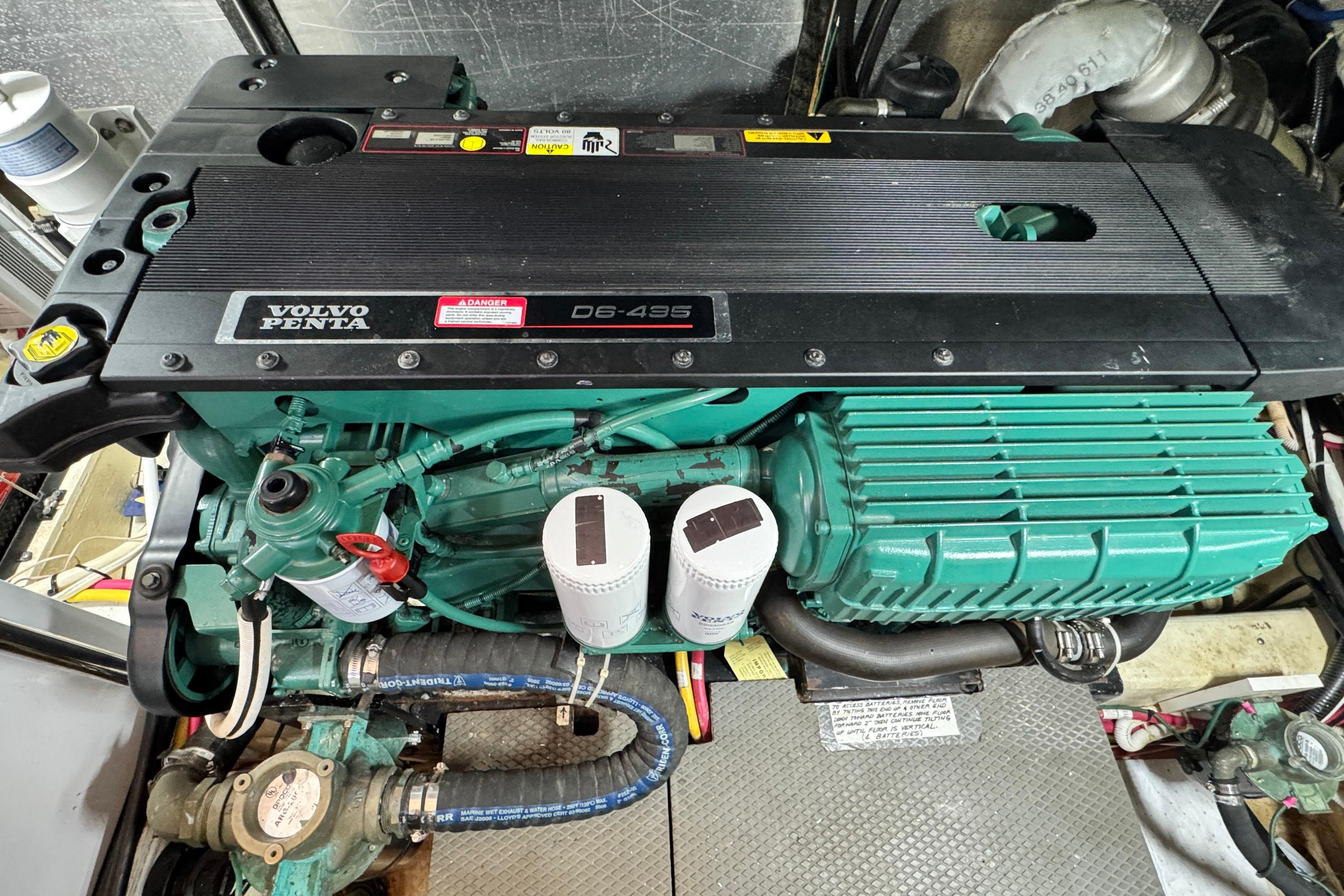 Volvo Penta D6-435 engine in a 2007 Carver 47 Motor Yacht.