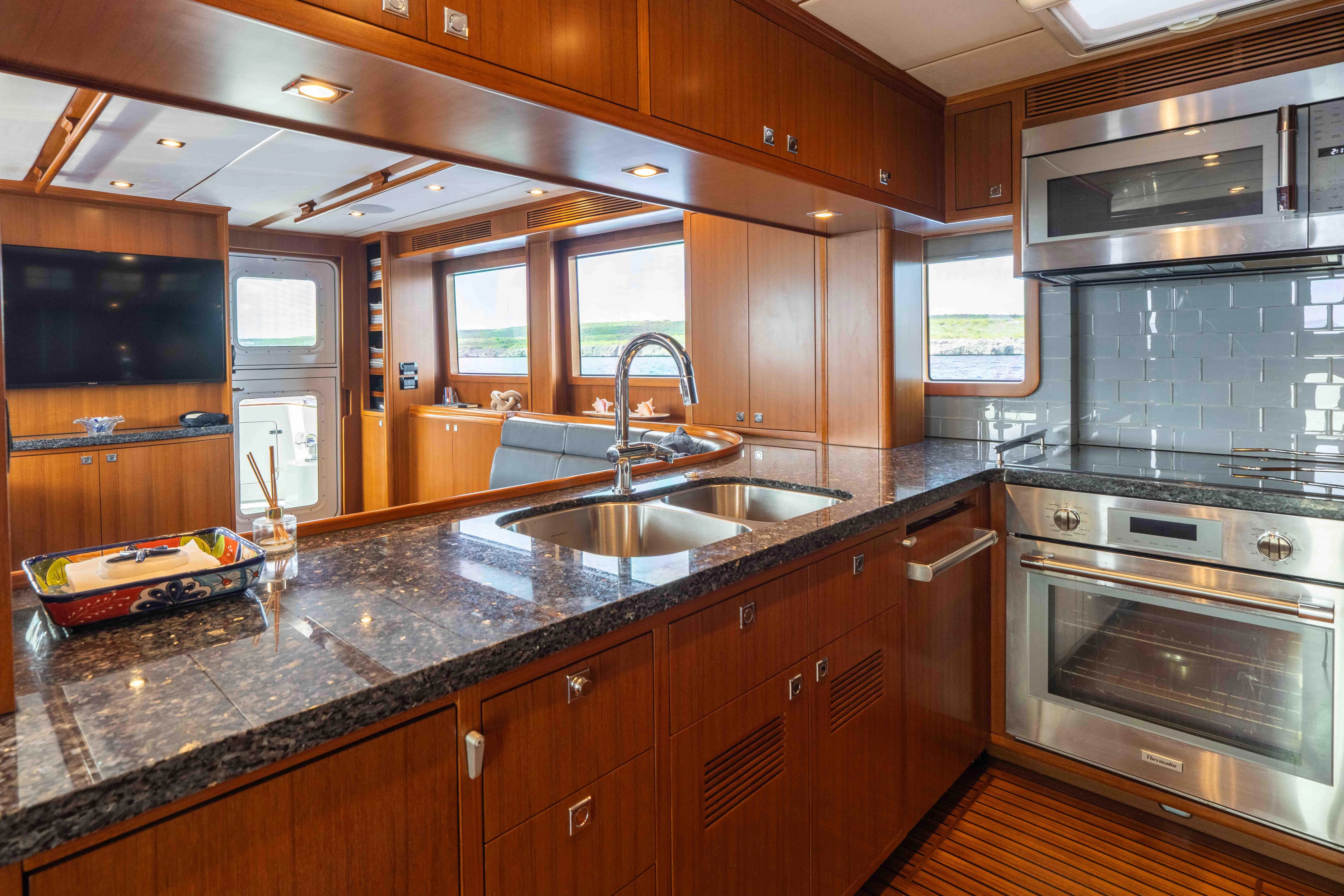 2022 Nordhavn 63 - 15