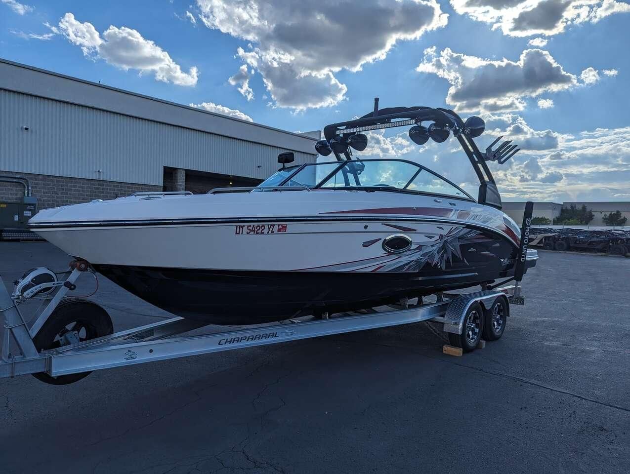 2019 Chaparral VRX2430 - 35