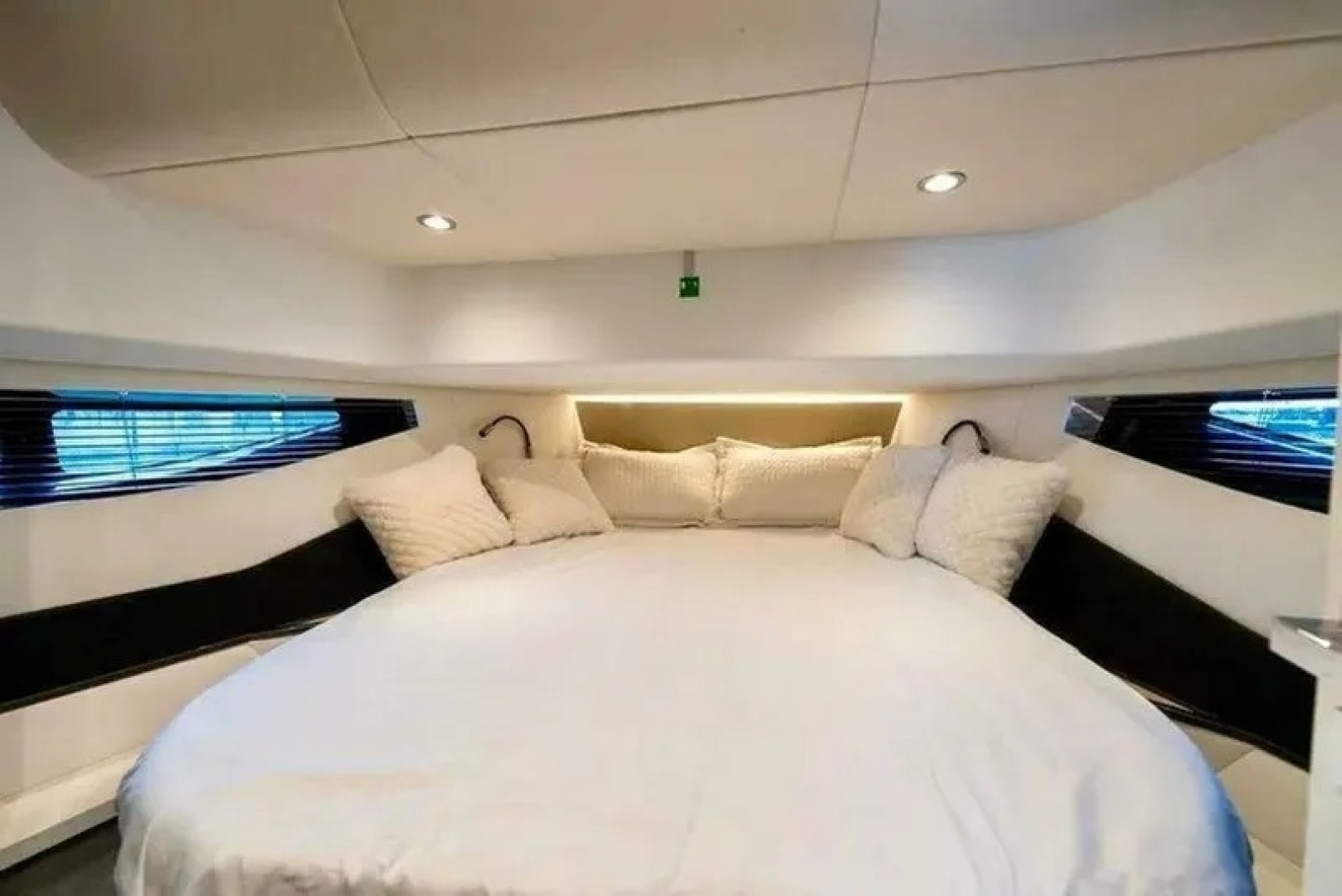 2023 Azimut 47 Verve - Image 31