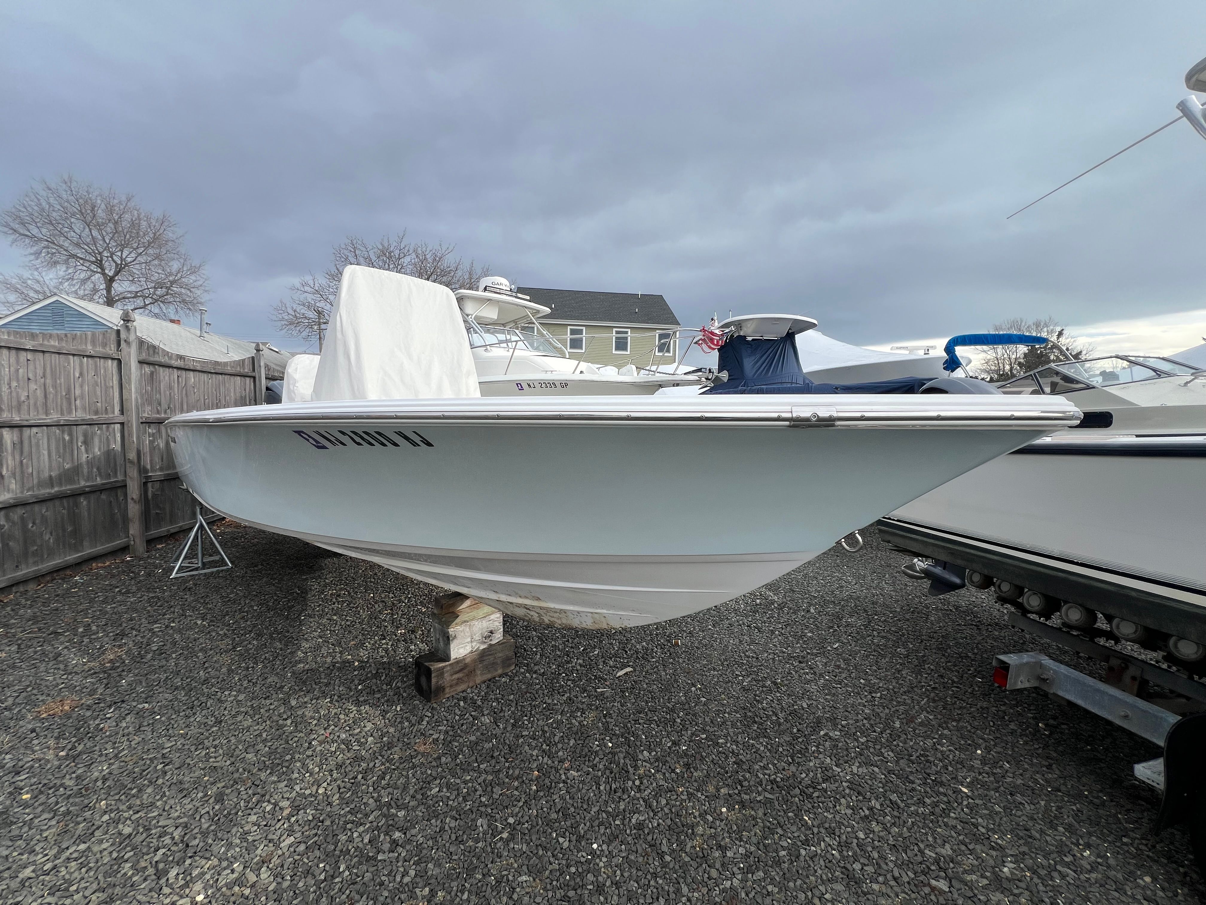 2016 Sportsman Masters 227 Bay Boat