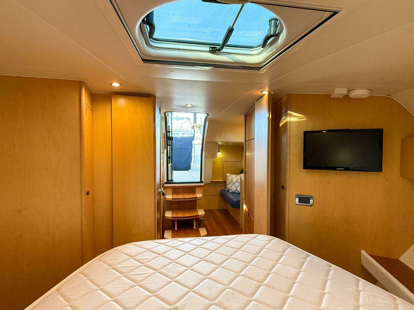 2013 Tiara Yachts 3600 Coronet - Image 27