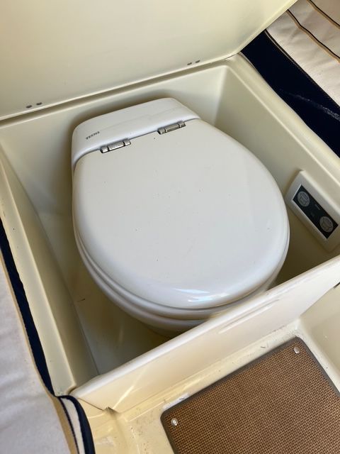 2013 Chris-Craft Corsair 28 - 12